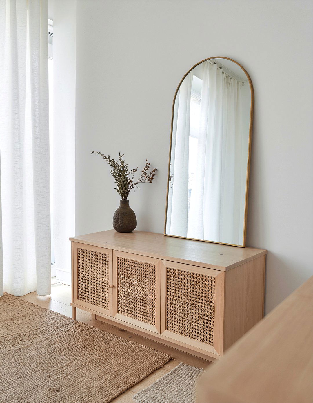 Large Arched Mirror - 30 living room anchor piece ideas