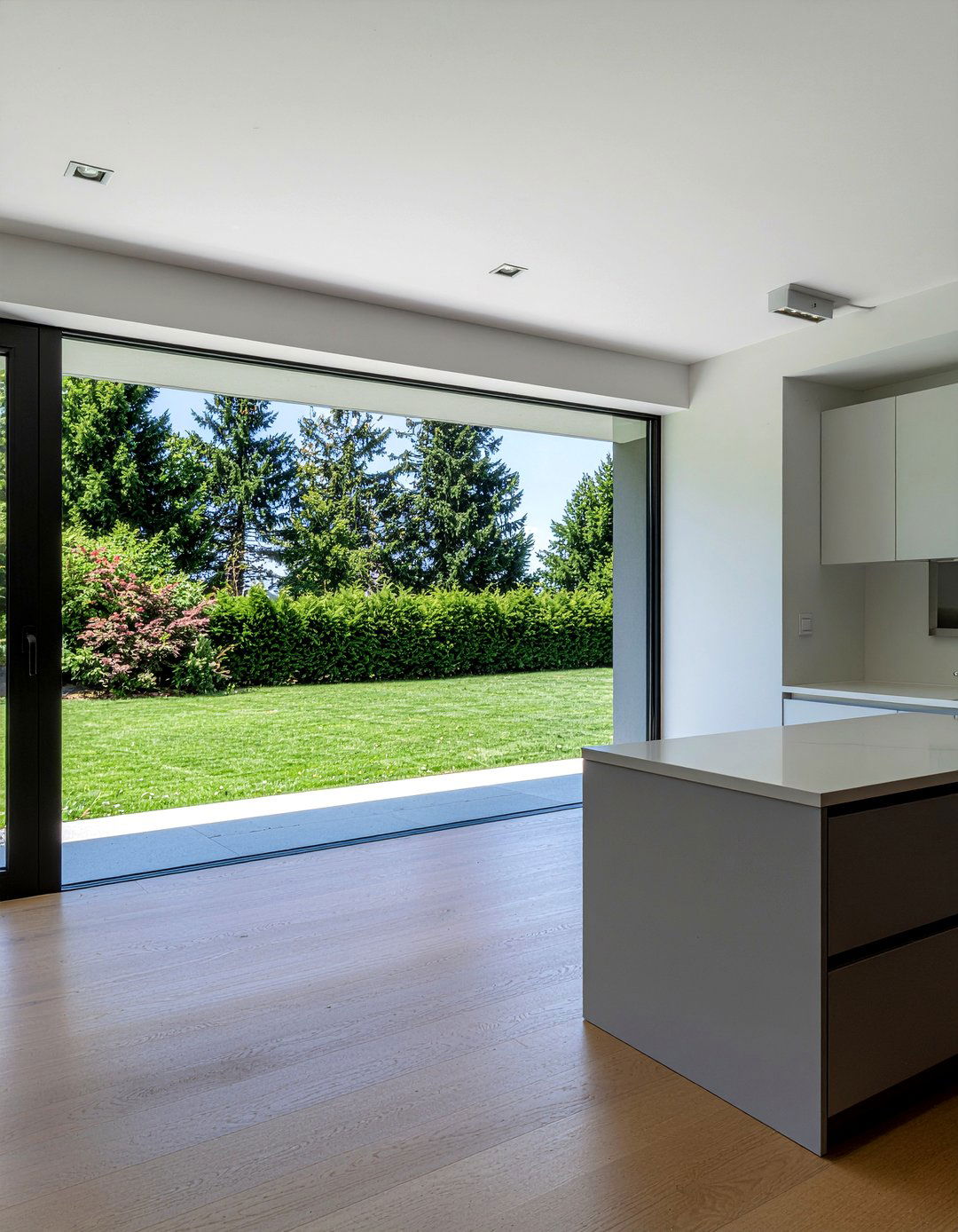 Large Kitchen Window - 30 kitchen feature wall ideas