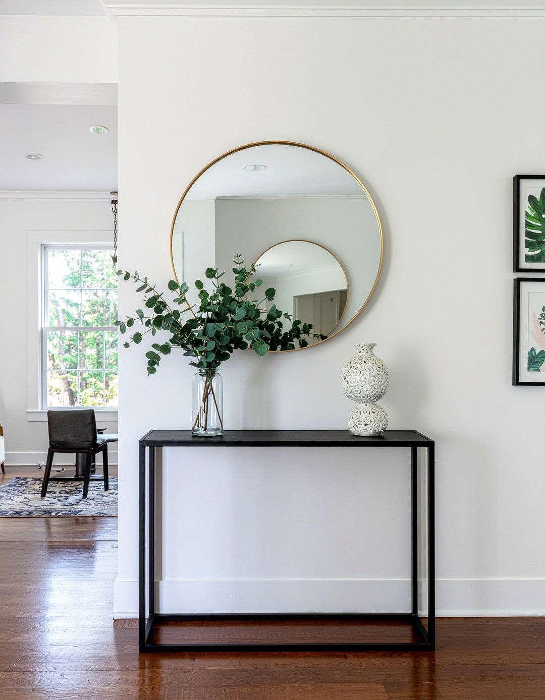 Large Round Entryway Mirror - 30 living room entryway ideas