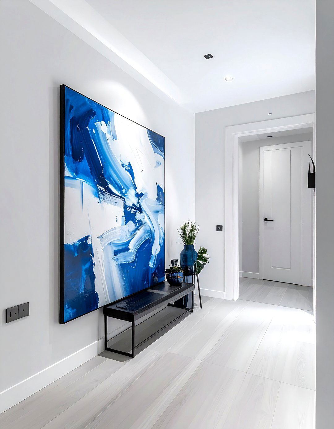 Large Scale Art - 30 small space decor ideas