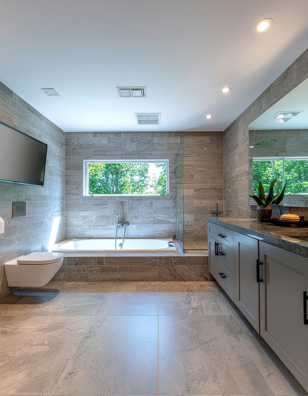 Large Screen Bathroom TV - 30 bathroom TV ideas