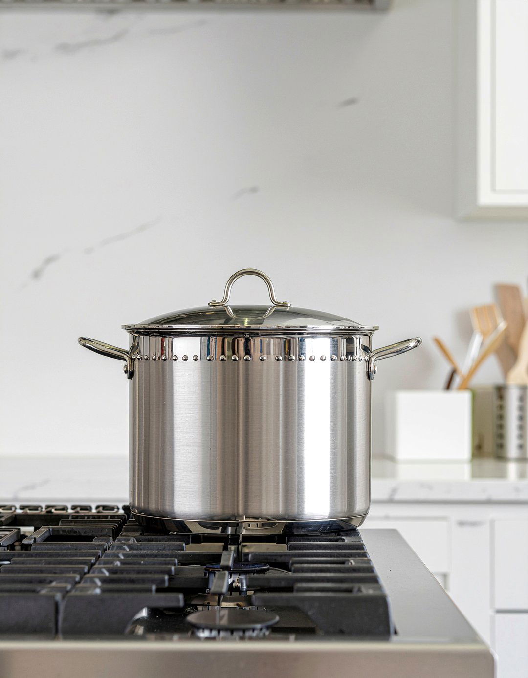 Large Stock Pot - 30 kitchen essentials