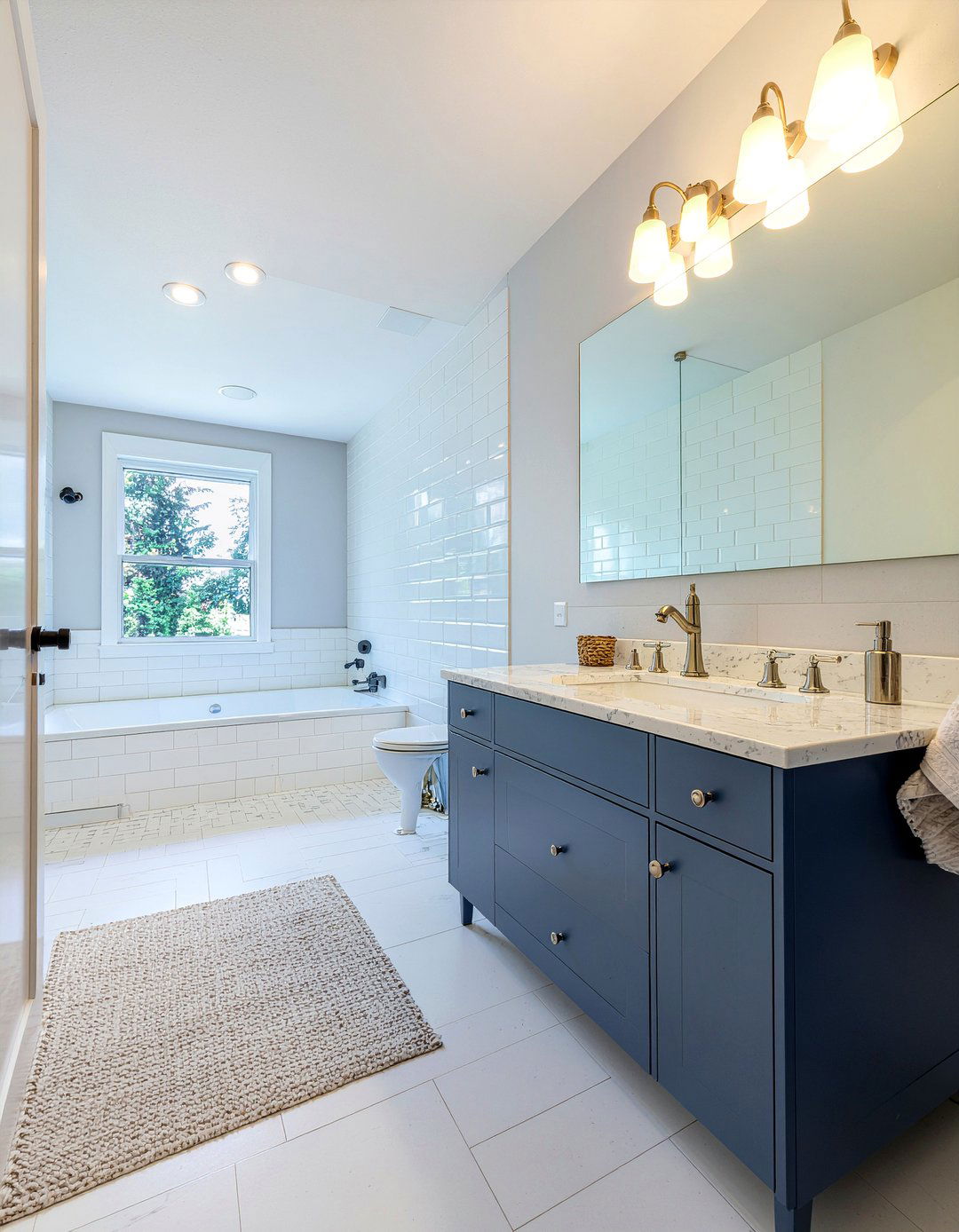 Large Wall Mirror - 30 narrow bathroom ideas