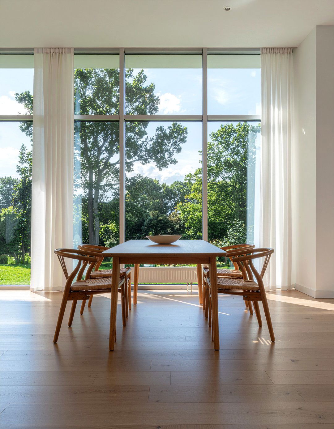 Large Window Layout - 30 Nordic dining room ideas