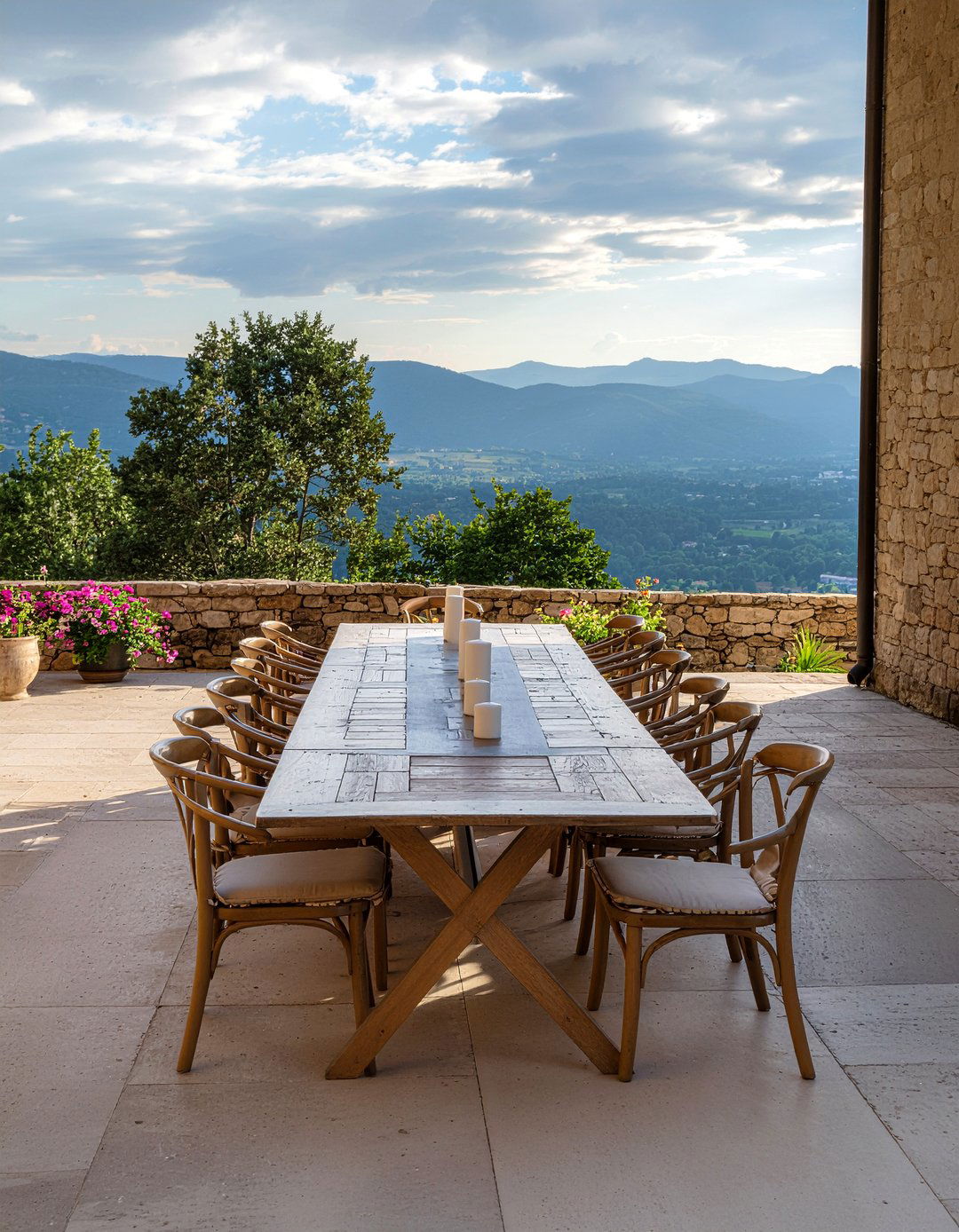 Large family outdoor table - 30 outdoor dining table ideas