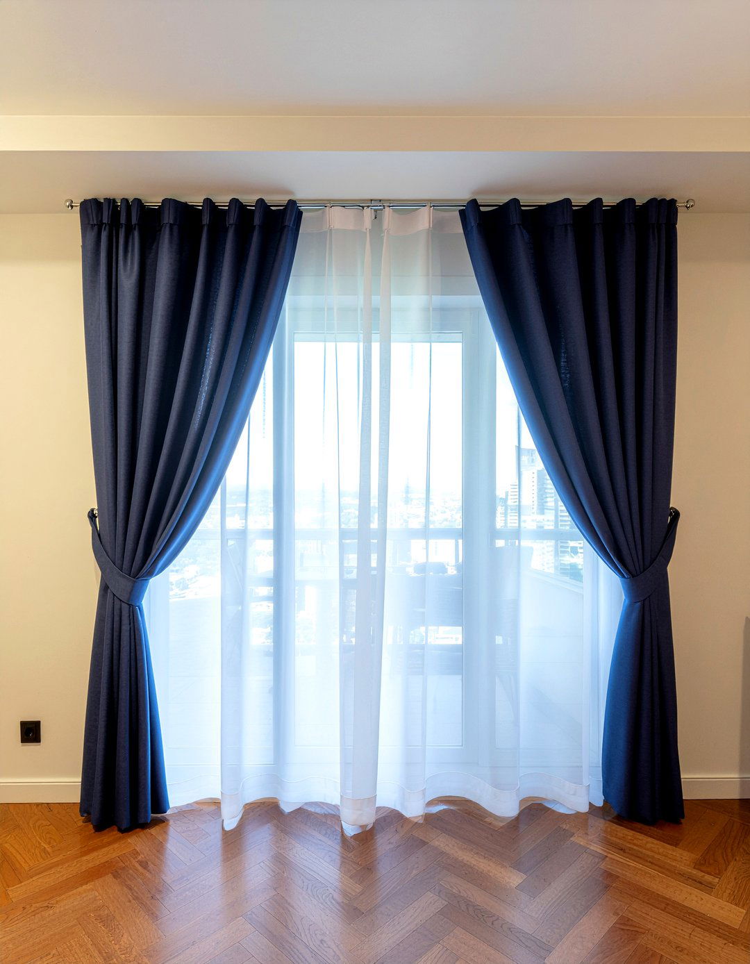 Layered Curtains - 30 hotel bedroom ideas