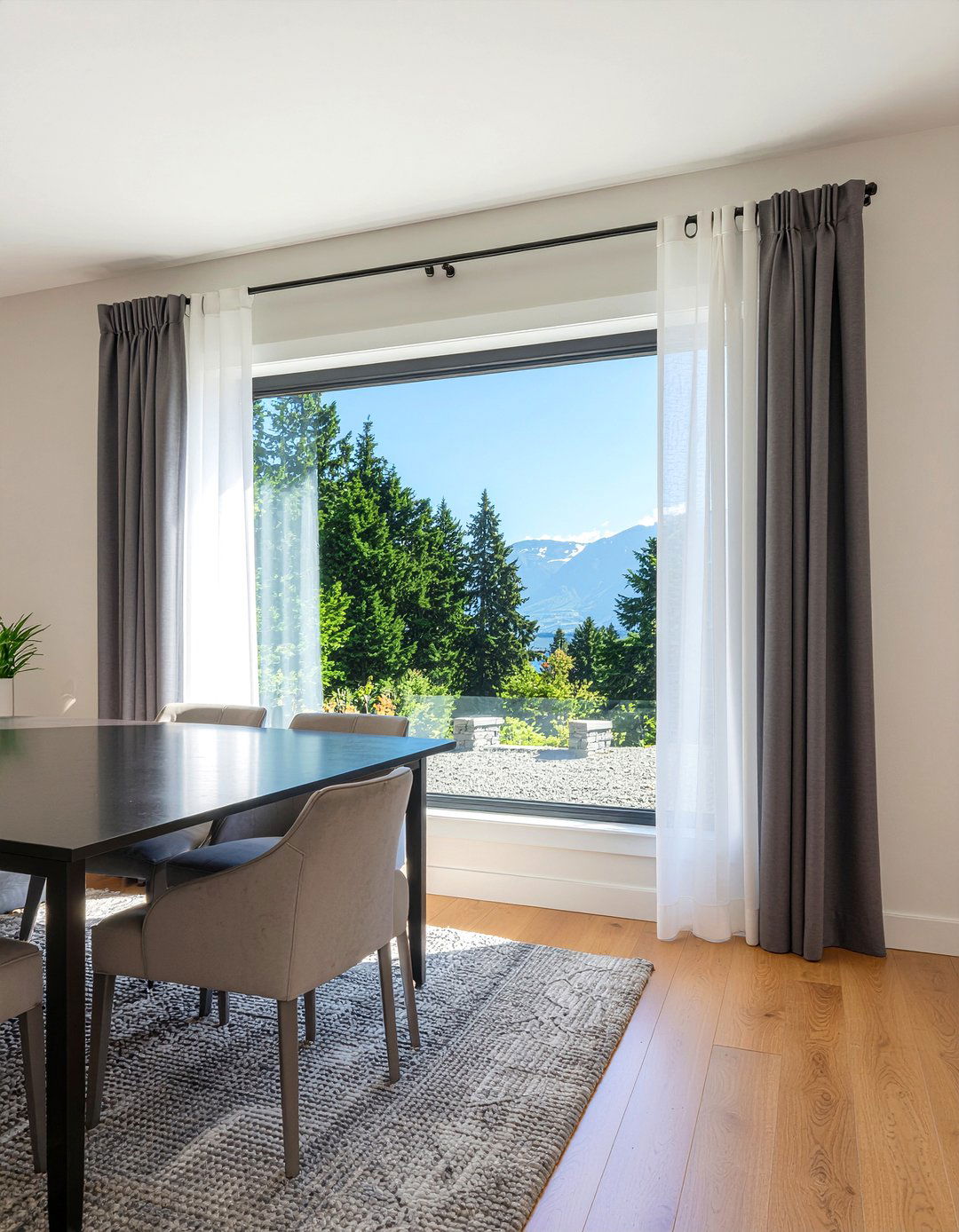 Layering sheers with blackout curtains - 30 sheer curtain dining room ideas