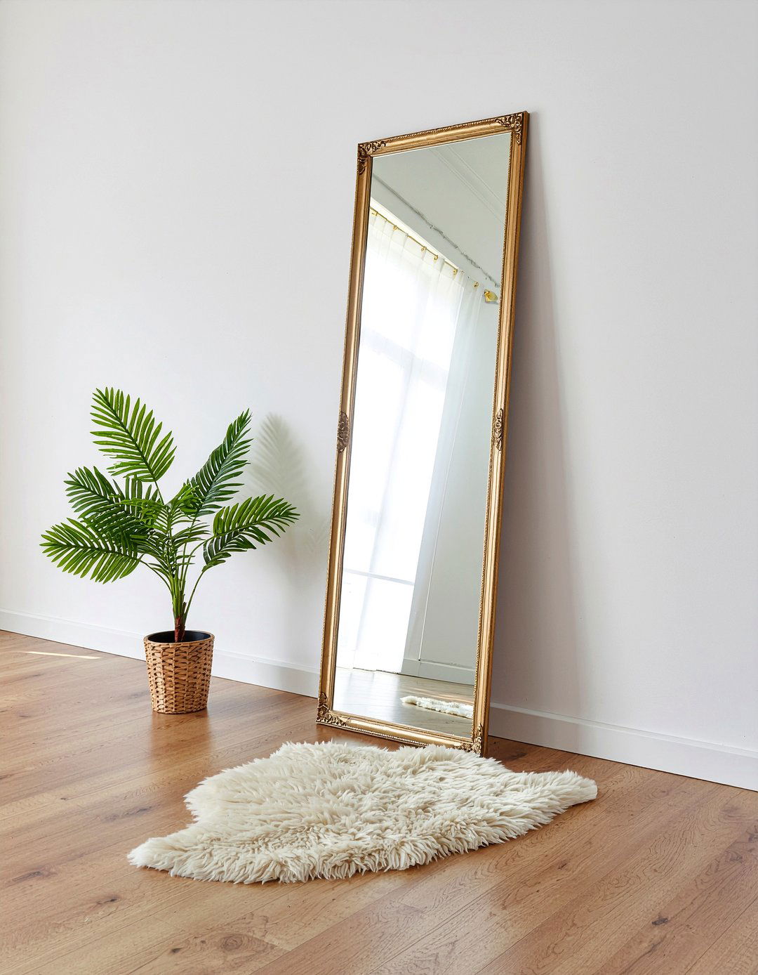 Leaning full length mirror - 30 renter living room ideas
