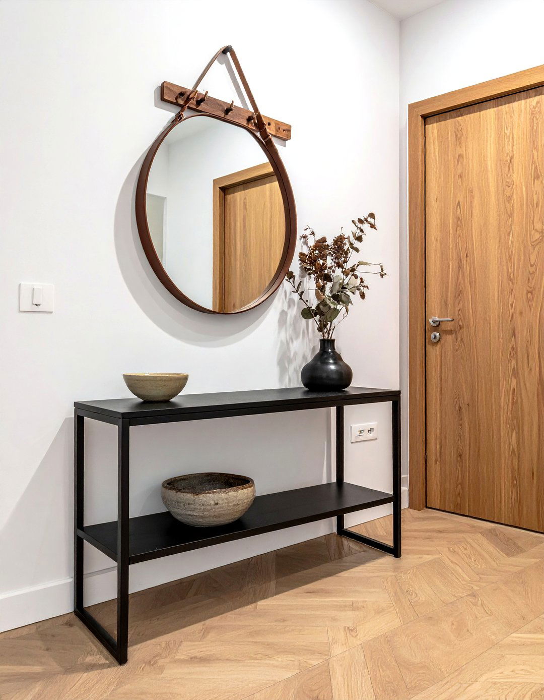 Leather Strap Mirror - 30 decorative mirror ideas