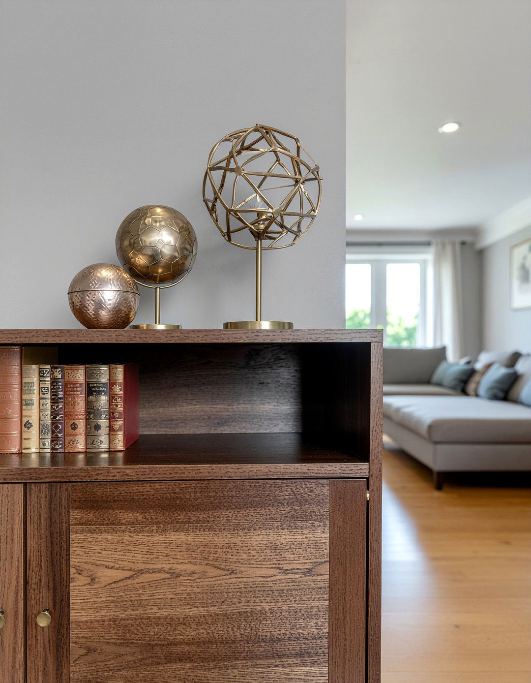 Library Style Bronze Bookend Decor - 30 bronze accent living room ideas