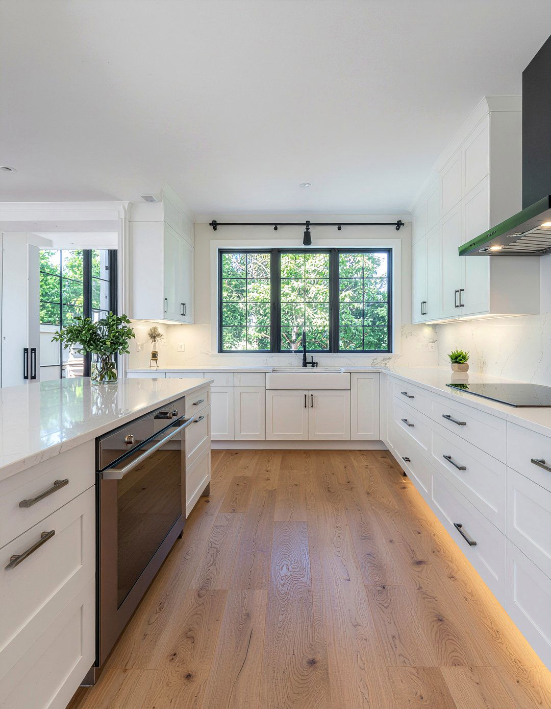 Light Oak Laminate Kitchen - 30 laminate floor kitchen ideas