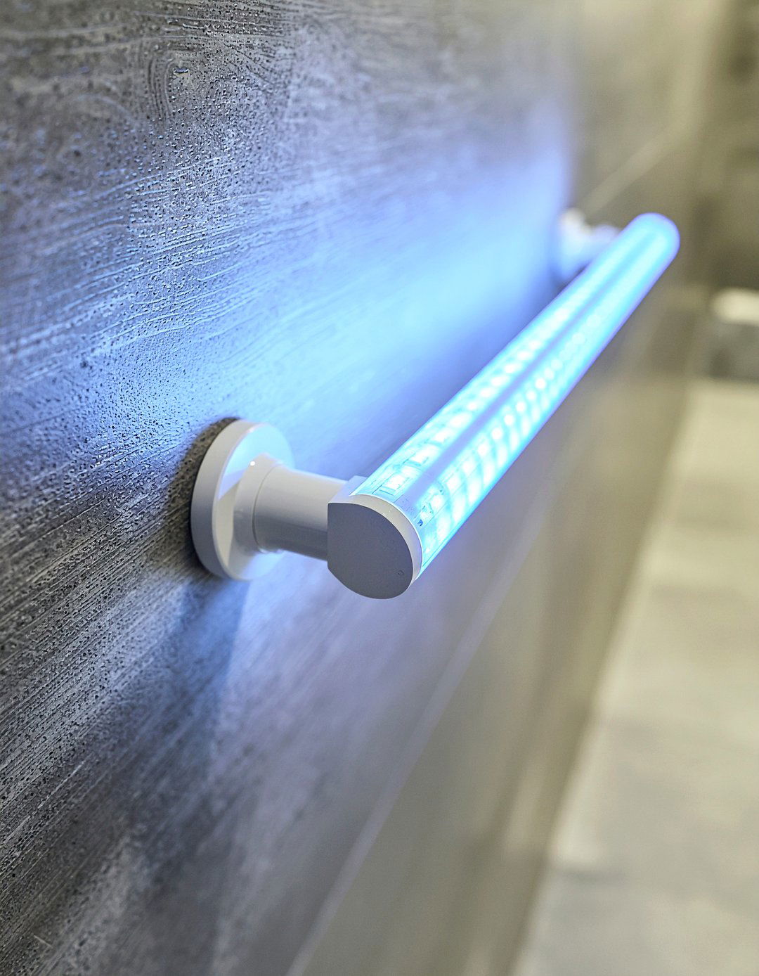 Lighted LED handrail - 30 bathroom handrail ideas