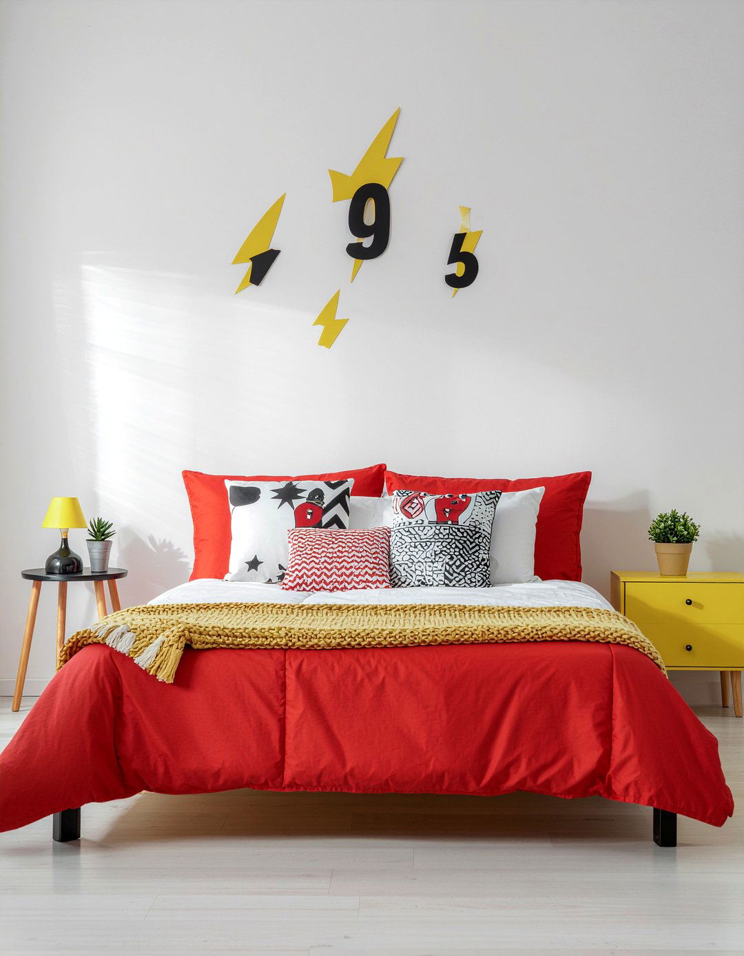 Lightning McQueen Room - 30 race car bedroom ideas