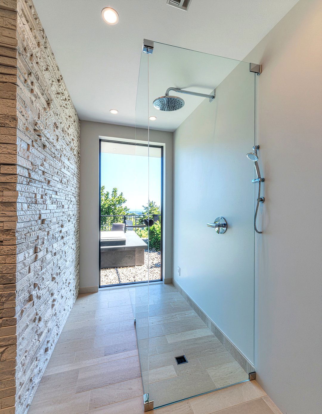 Limestone walk in shower - 30 limestone tile bathroom ideas