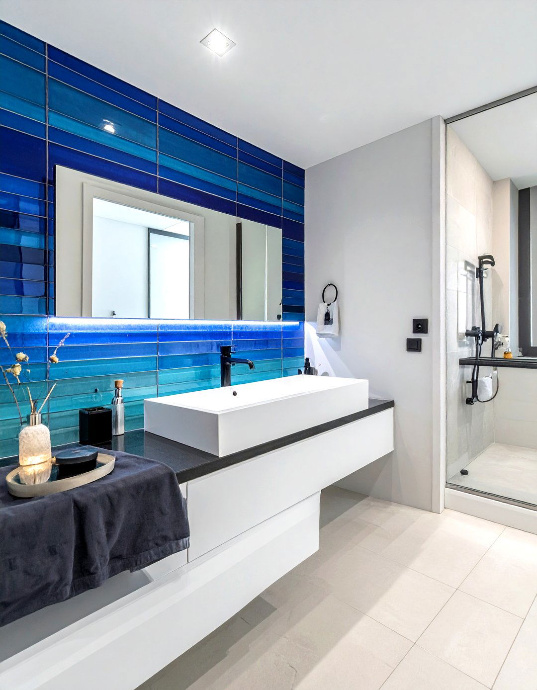 Linear Glass Tile Bathroom Backsplash - 30 glass tile bathroom ideas