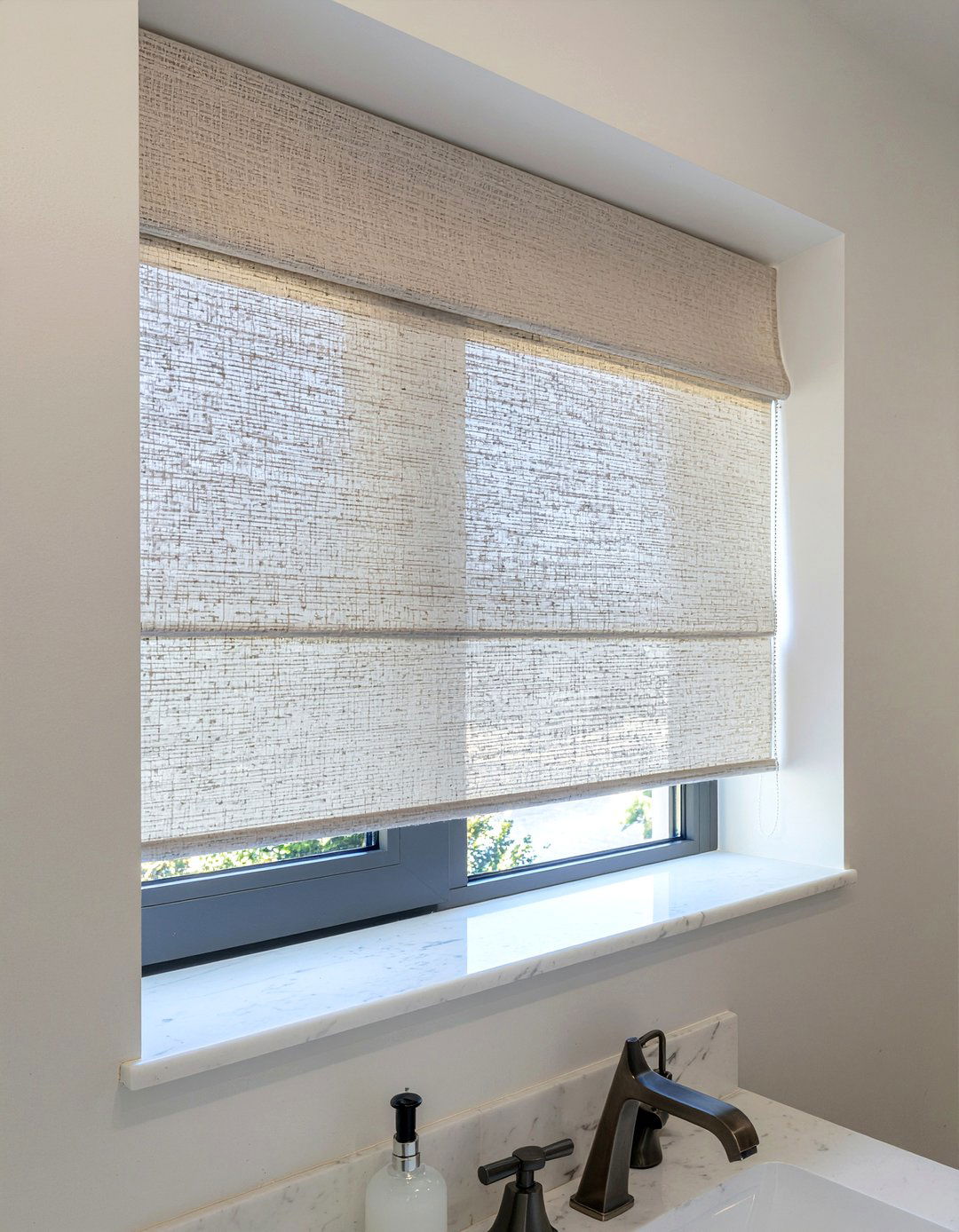 Linen Roman Shade - 30 bathroom textile accent ideas