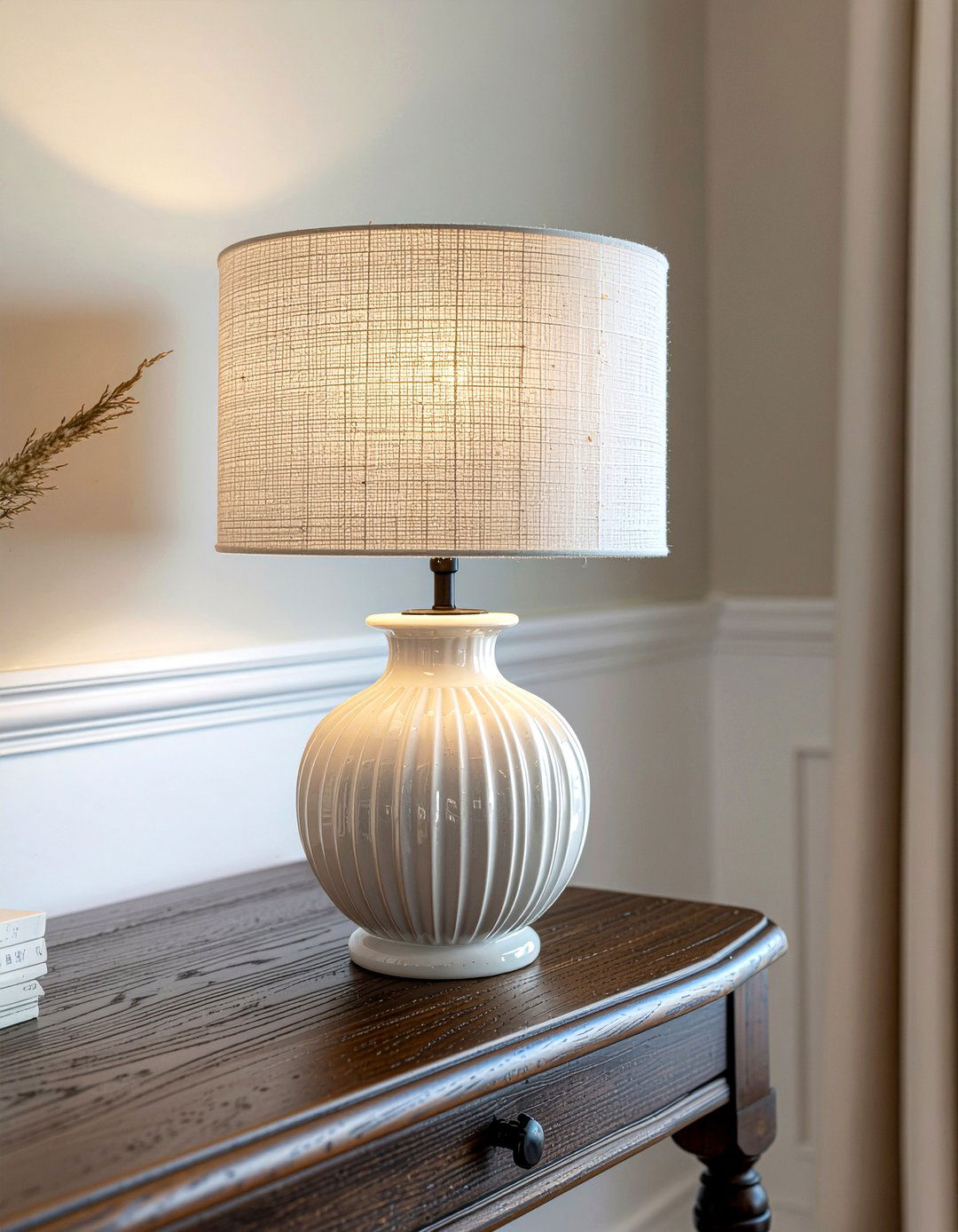 Linen Shade Lamp - 30 entryway table decor ideas