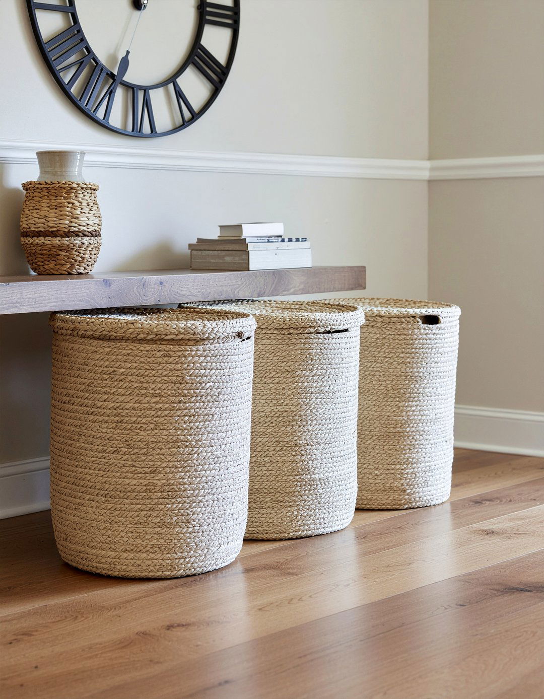 Living room storage baskets - 30 renter living room ideas