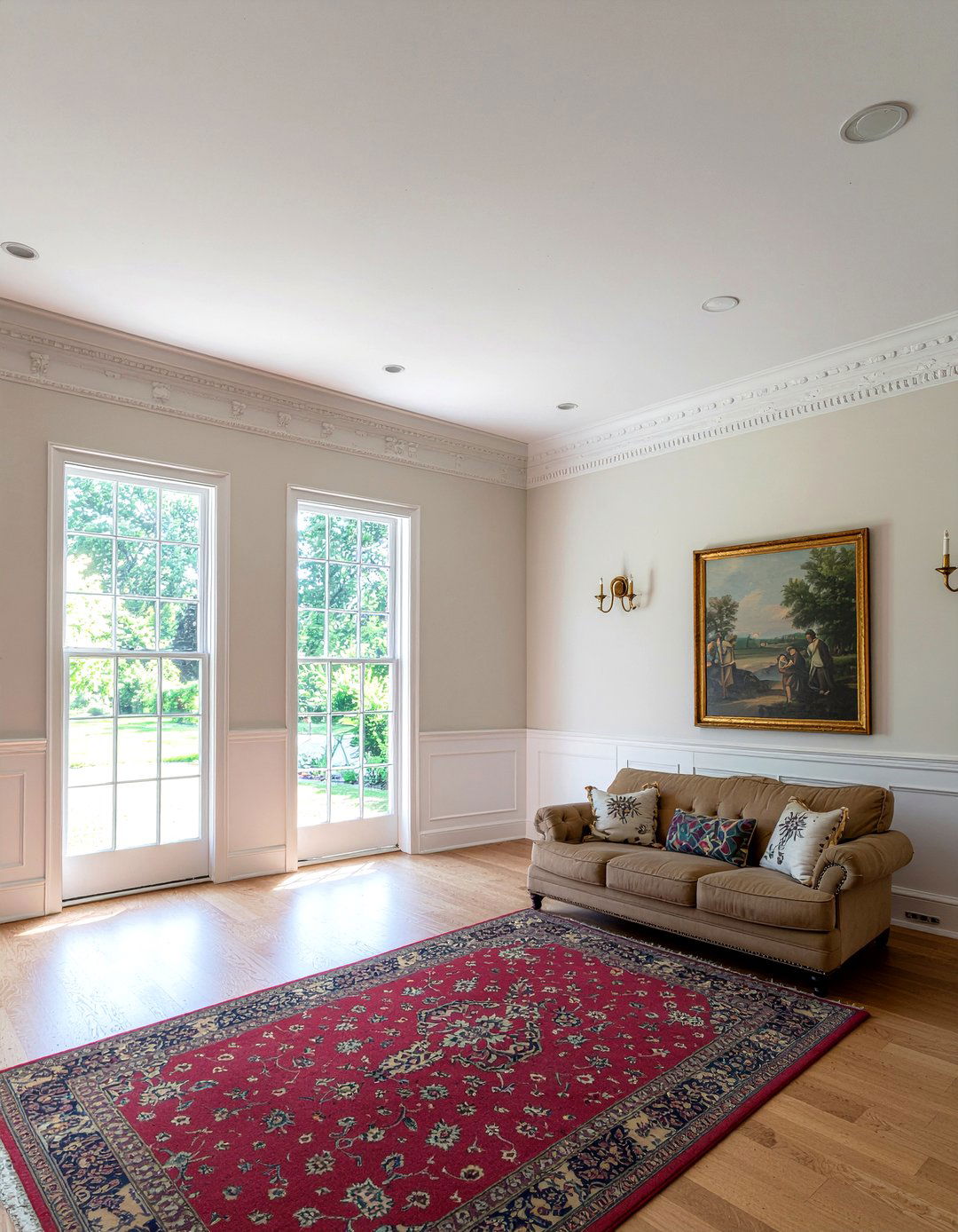 Living room with crown molding - 30 traditional living room ideas