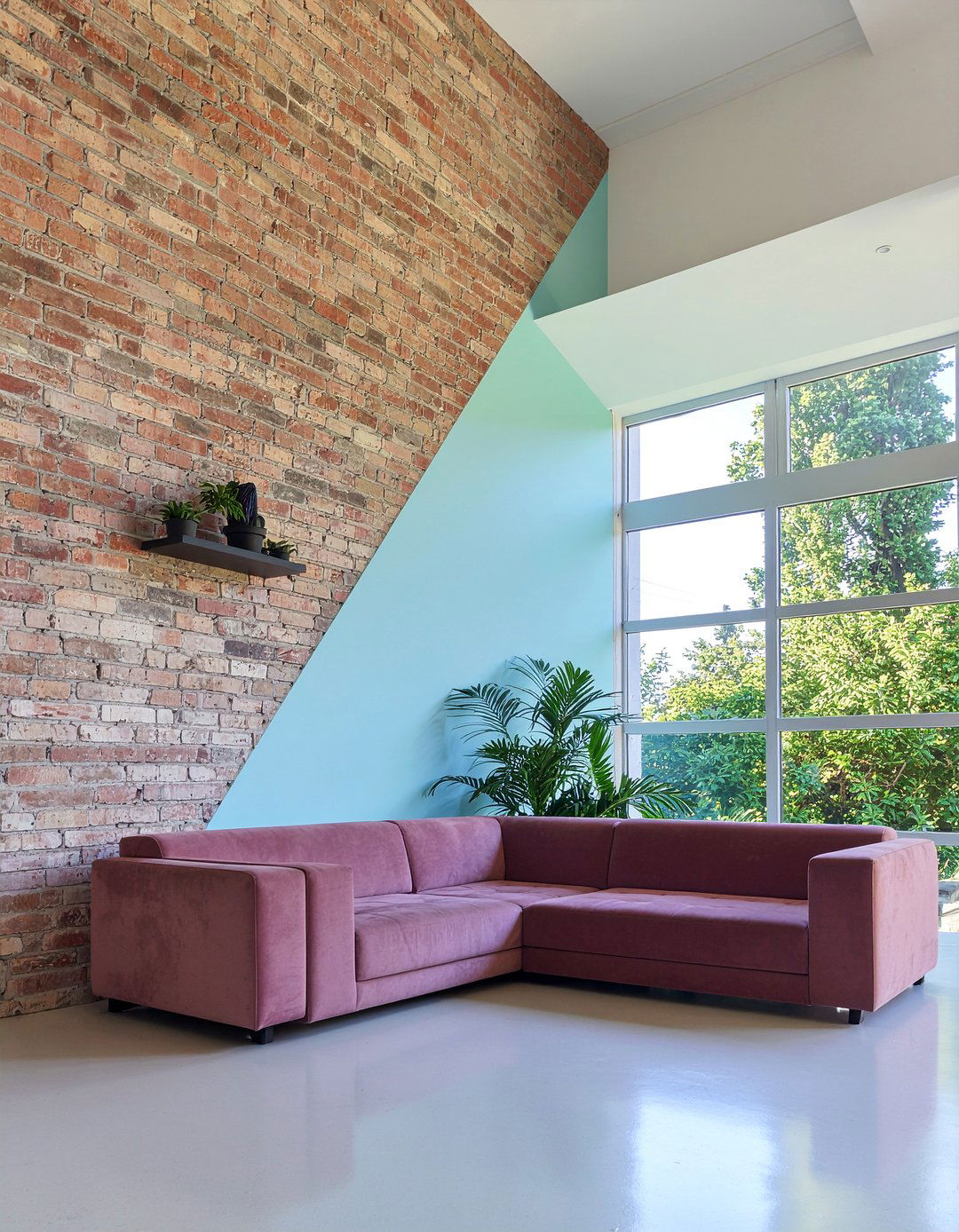 Living room with diagonal walls - 30 oddly shaped living room ideas