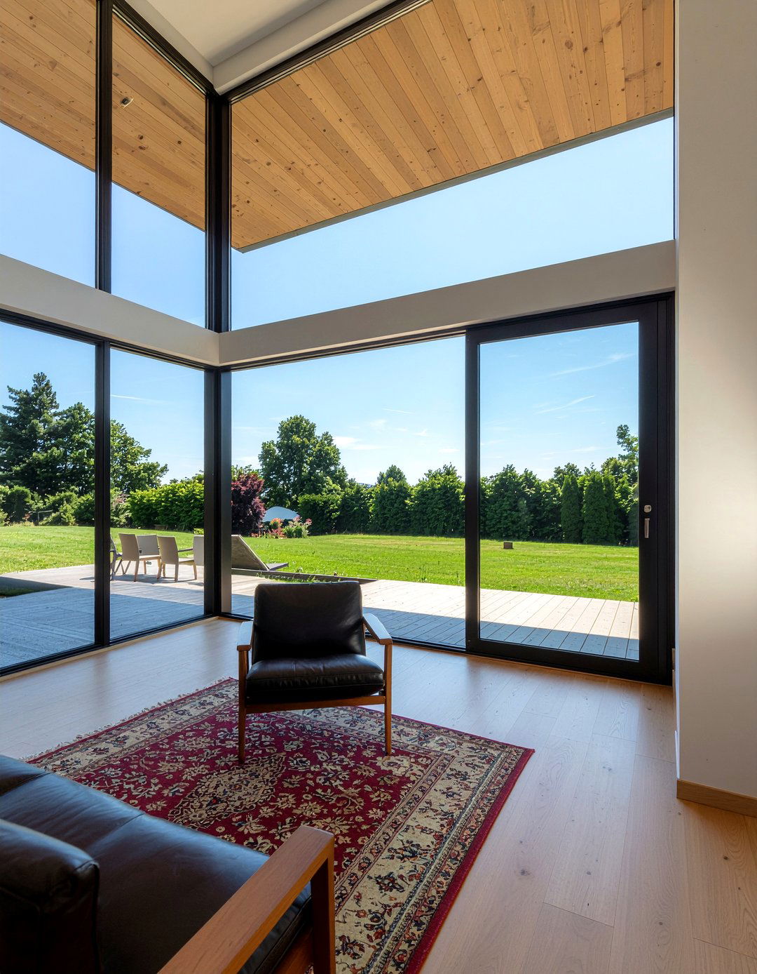 Living room with floor to ceiling windows - 30 oddly shaped living room ideas