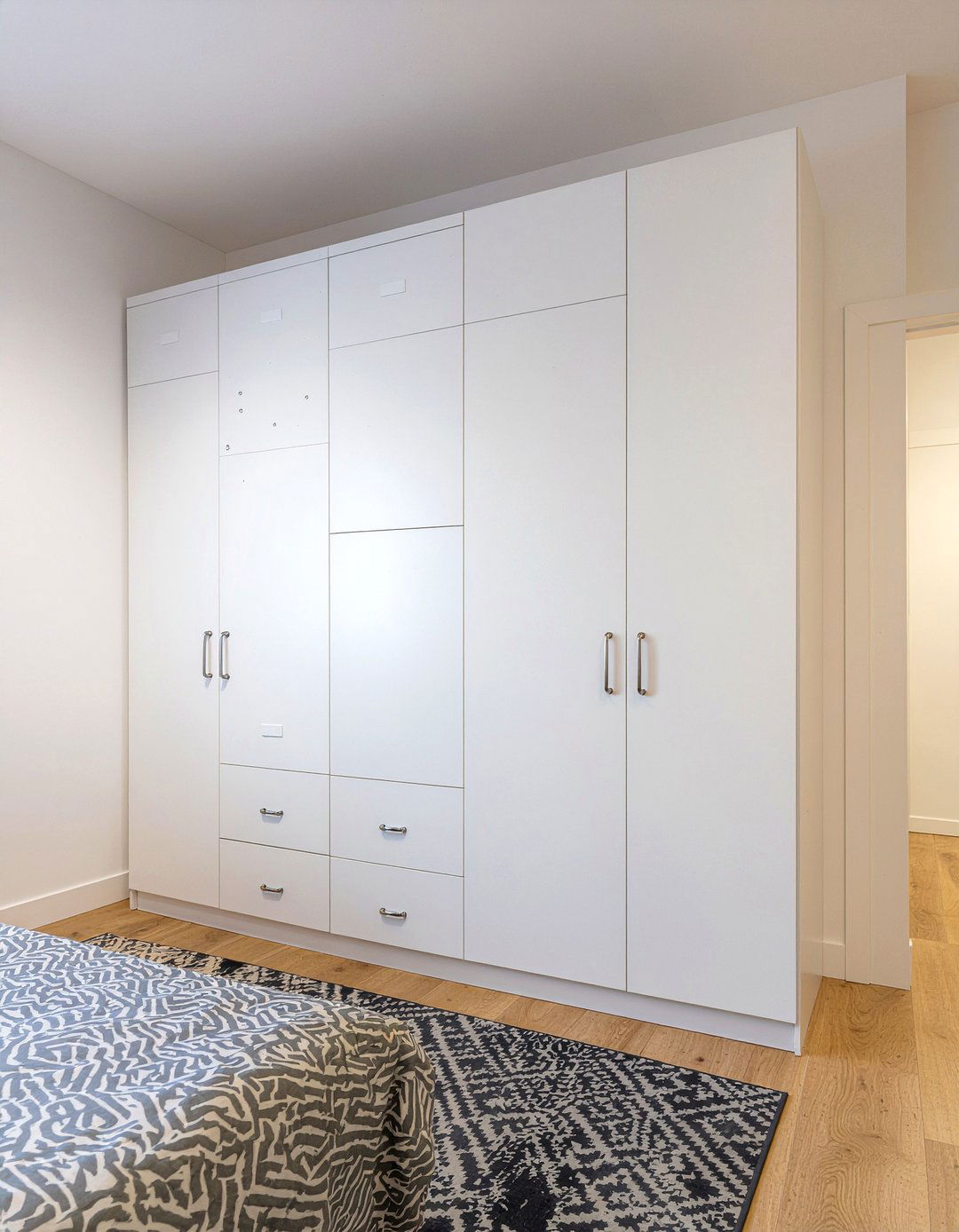 Locker Room Wardrobe - 30 basketball bedroom ideas