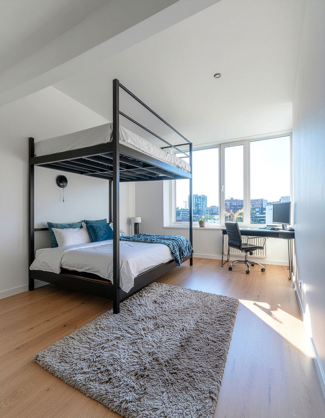 Lofted Sleeping Area - 30 creative bedroom ideas