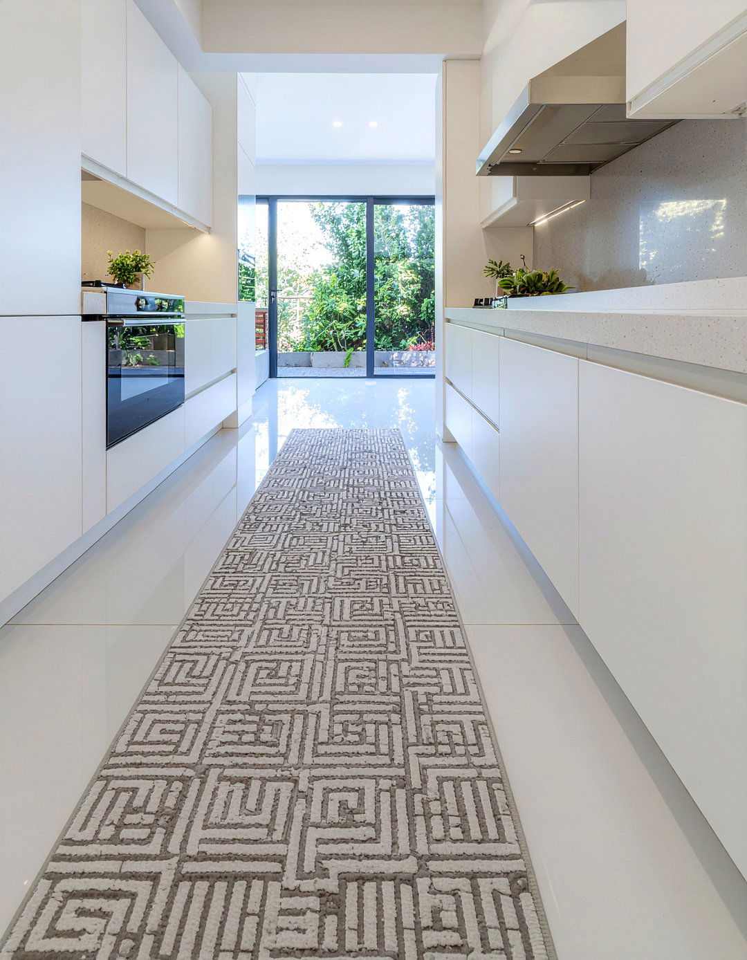 Long kitchen runner - 30 kitchen rug ideas