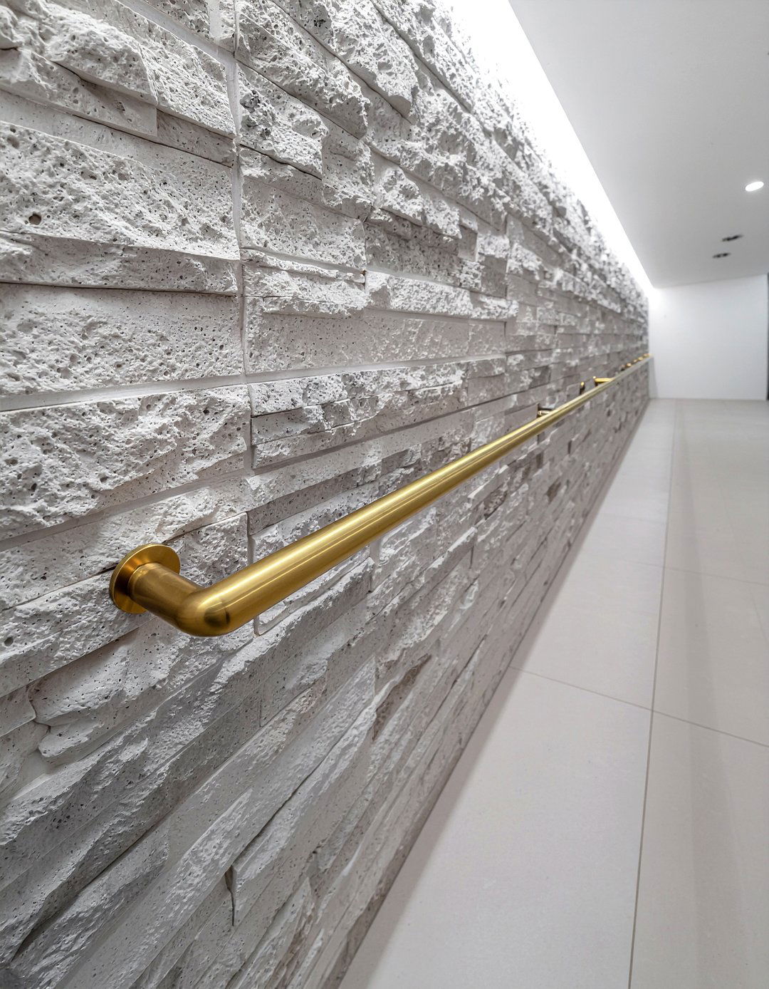 Long wall mounted rail - 30 bathroom handrail ideas