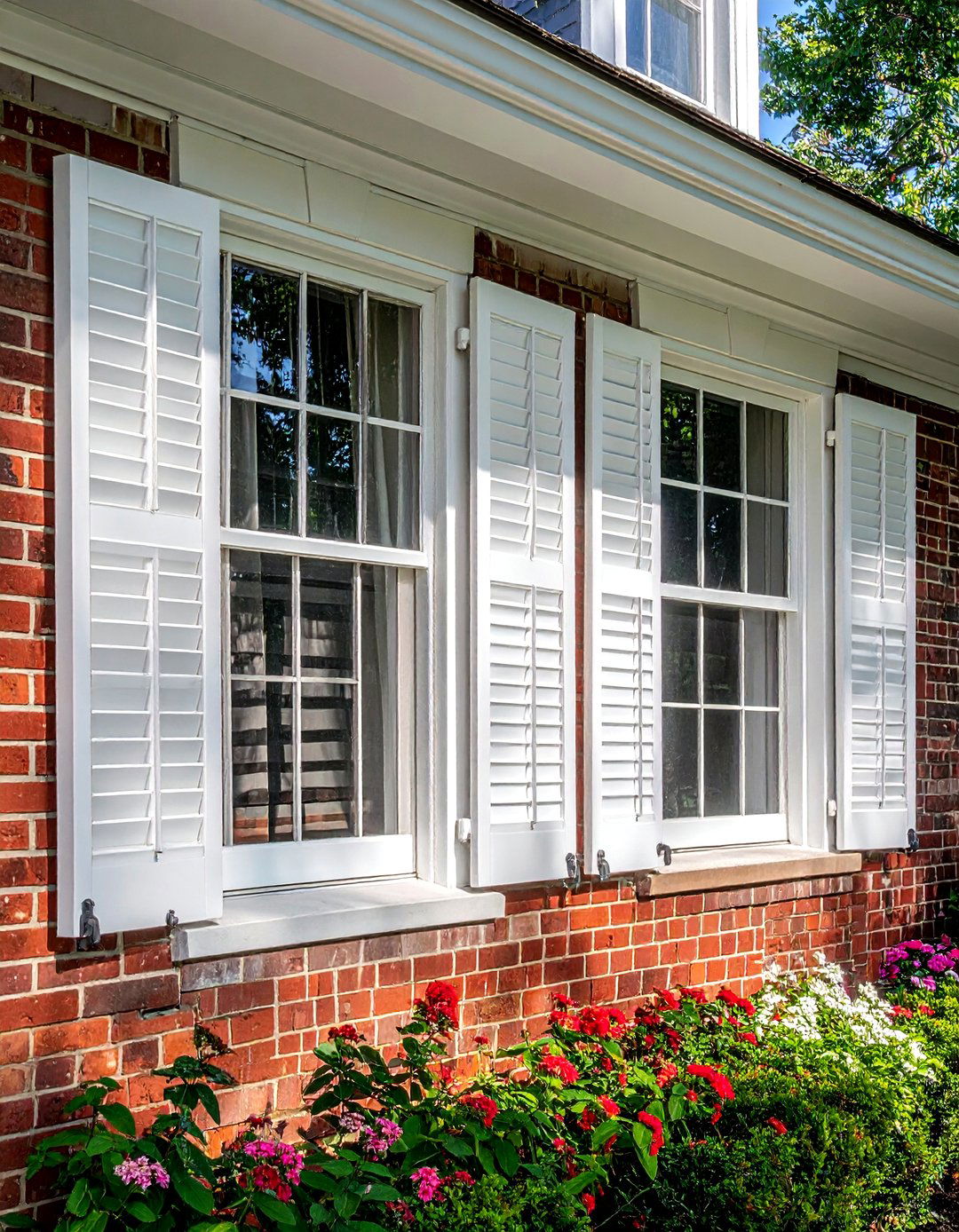 Louvered Shutters - 30 shutter ideas