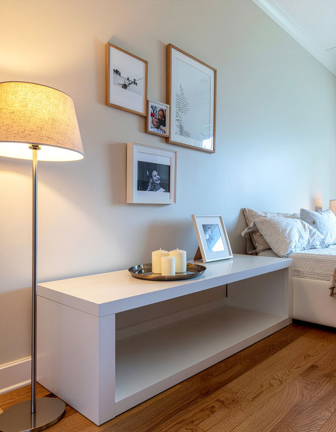 Low profile bookshelf - 30 bedroom bookshelf dividers