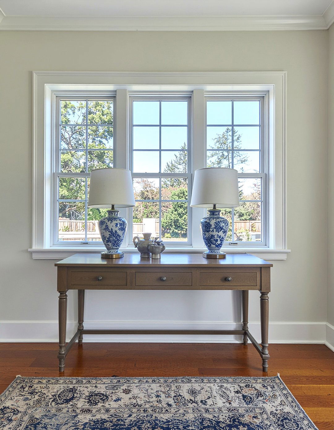 Lowboy Accent Table - 30 living room Colonial furniture ideas