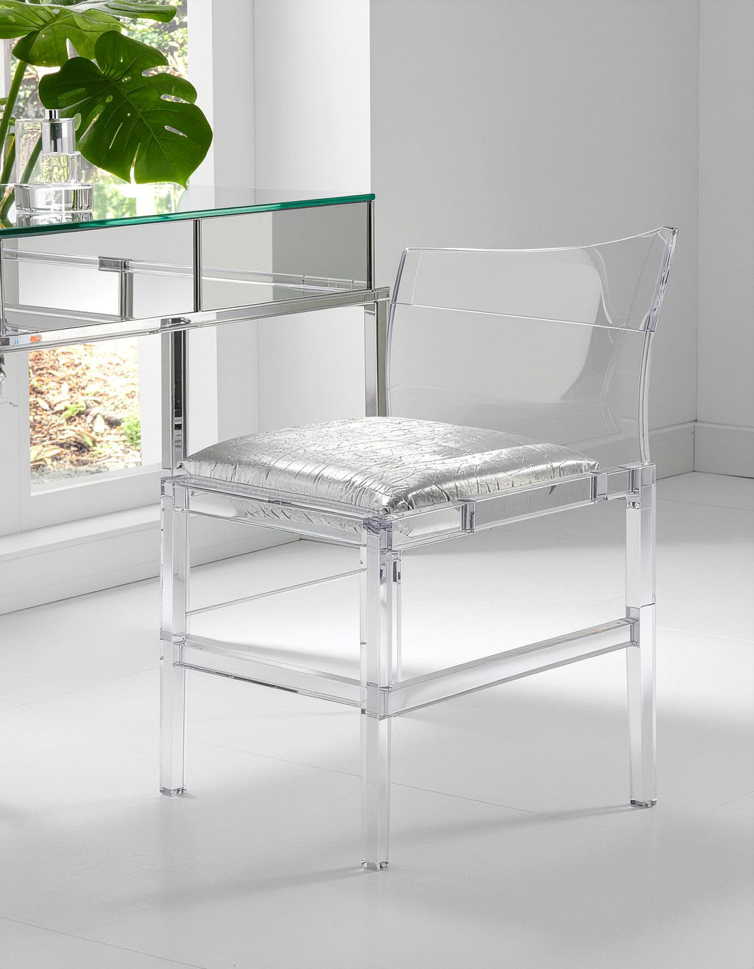Lucite vanity chair - 30 bathroom chair ideas