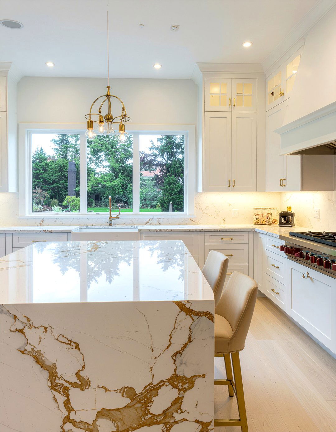 Lumix Quartzite - 30 quartzite countertop kitchen ideas