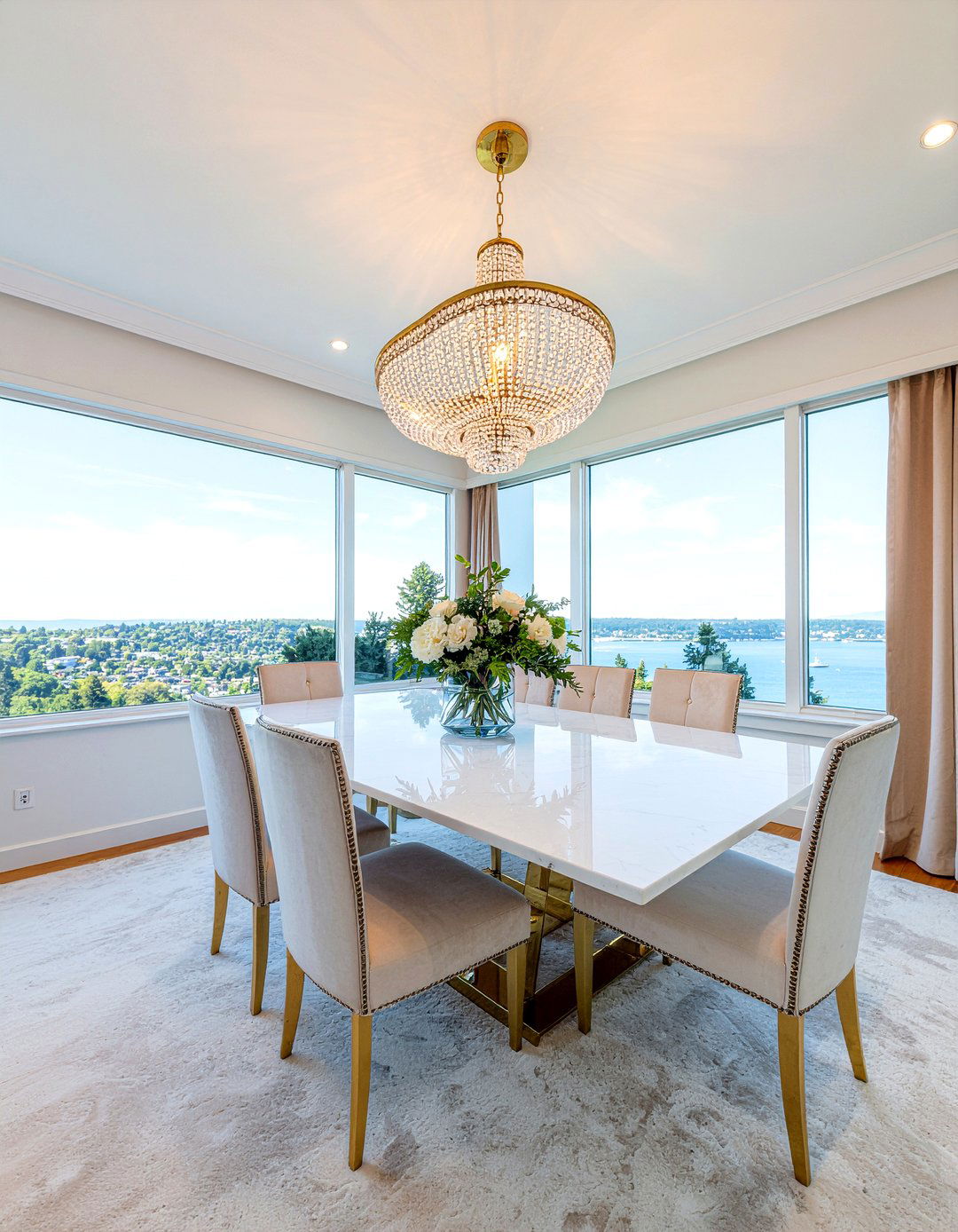 Luxury dining room interior - 30 Seattle dining room ideas