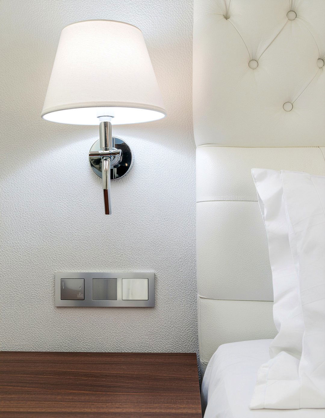 Luxury hotel sconce - 30 bedroom sconces