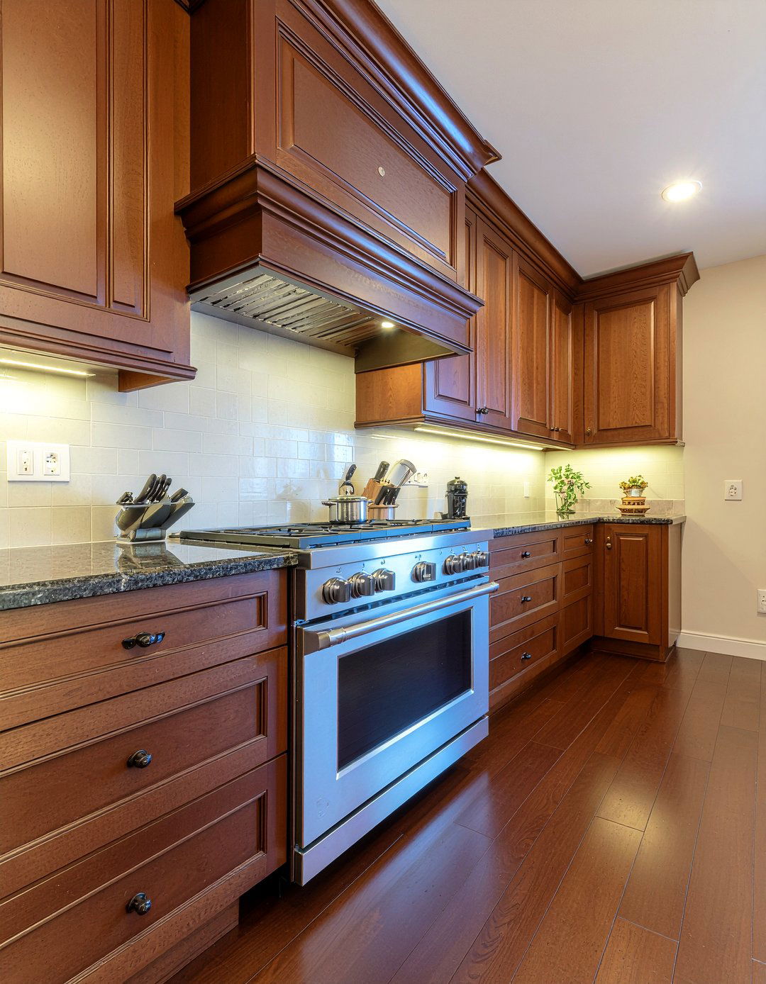 Luxury raised panel cabinets - 30 raised panel kitchen cabinet ideas