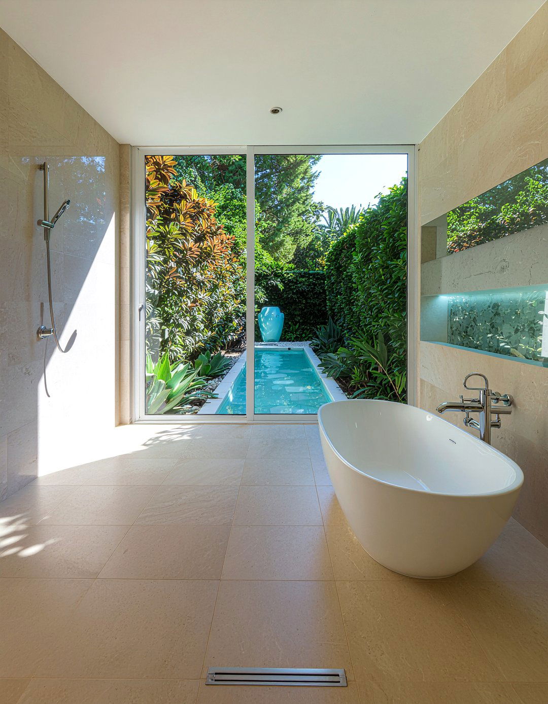 Luxury spa bathroom - 30 bathroom conversion ideas