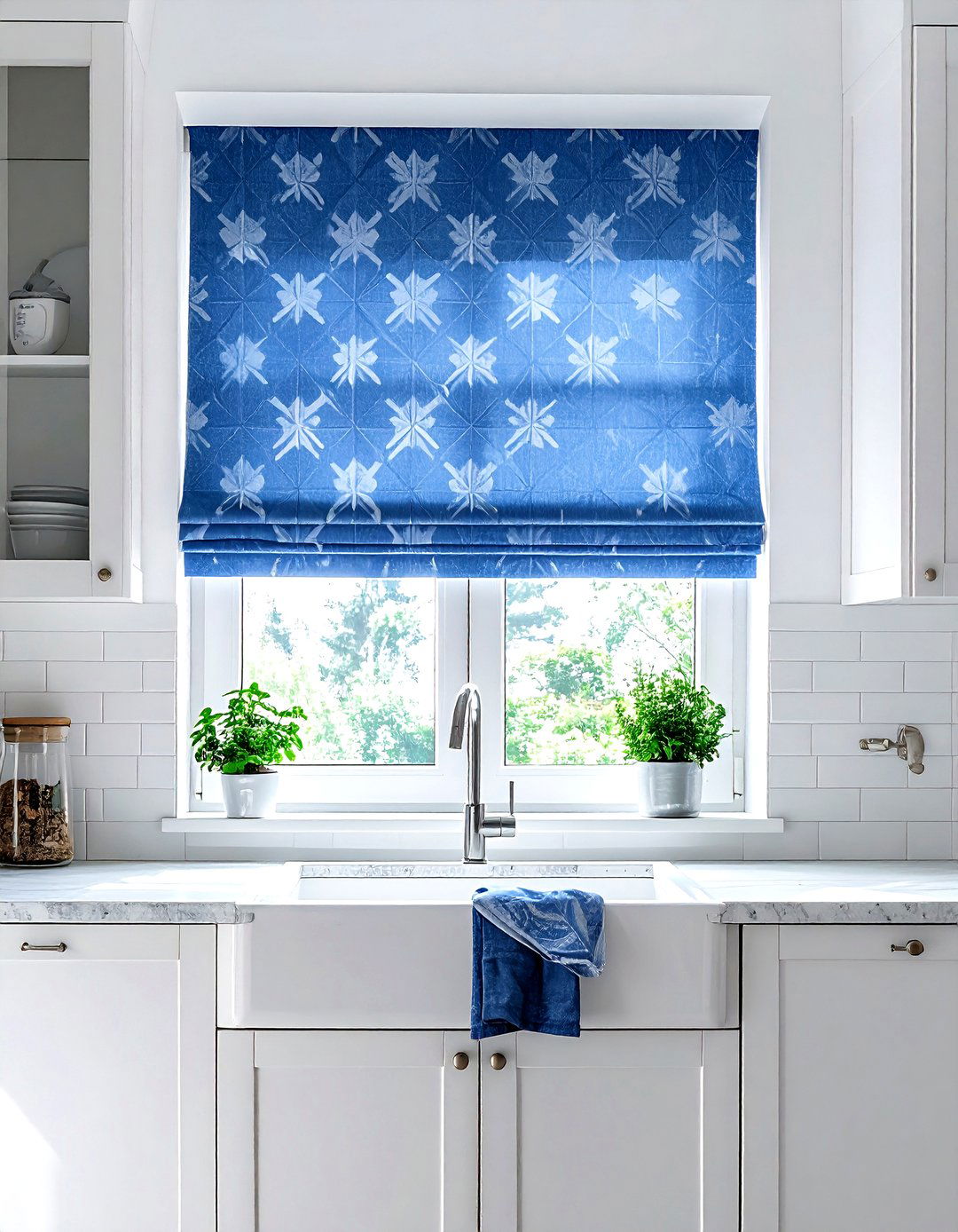 Luxury window treatments in basic kitchen - 30 kitchen high-low mixing ideas