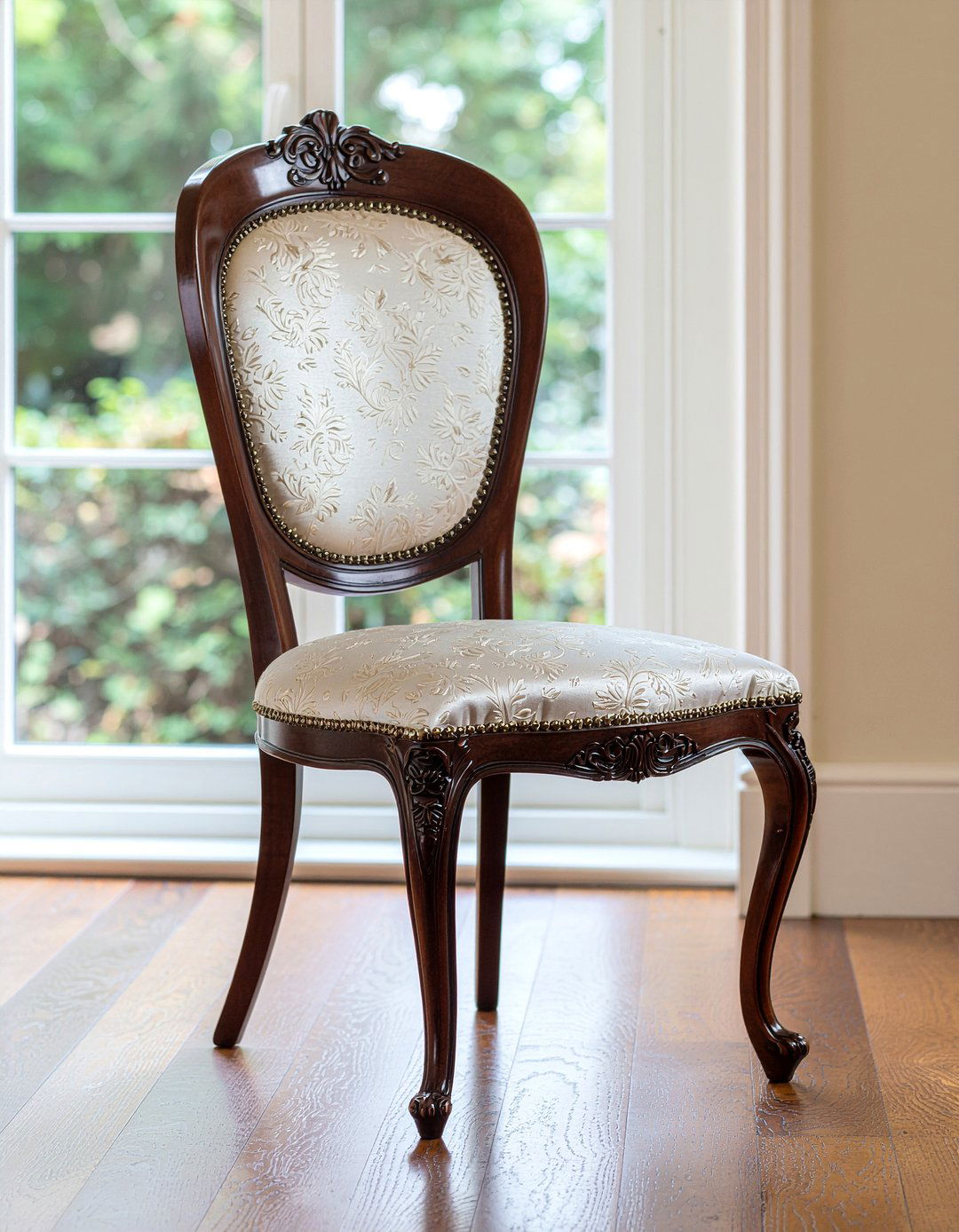 Lyre Back Chair - 30 living room Empire furniture ideas