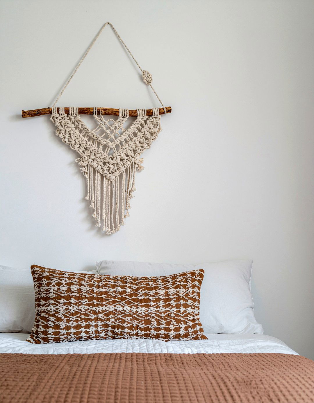 Macrame Wall Hanging - 30 handmade bedroom ideas