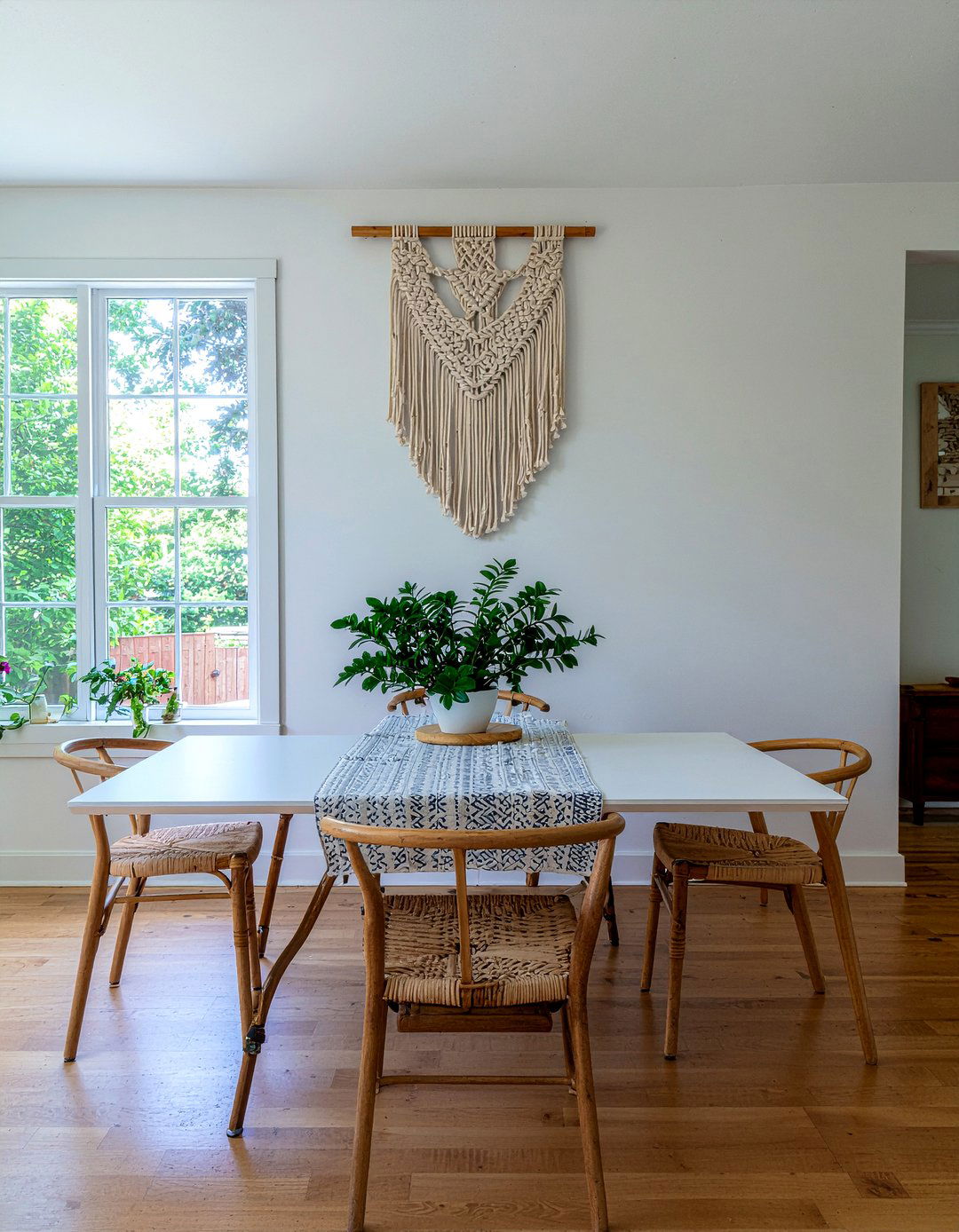 Macrame wall hanging - 30 dining room wall decor ideas