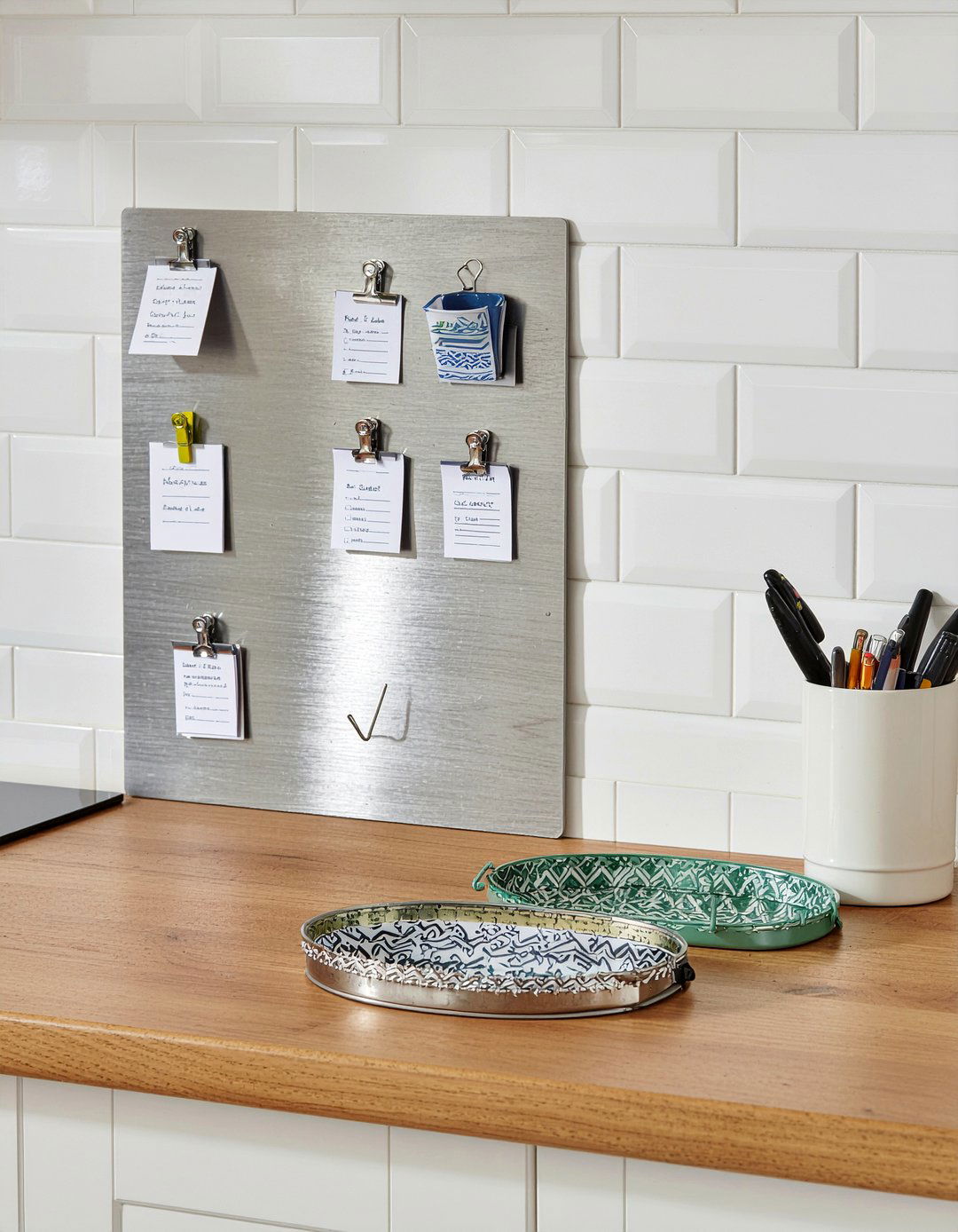 Magnetic Kitchen Organizer - 30 kitchen message center ideas