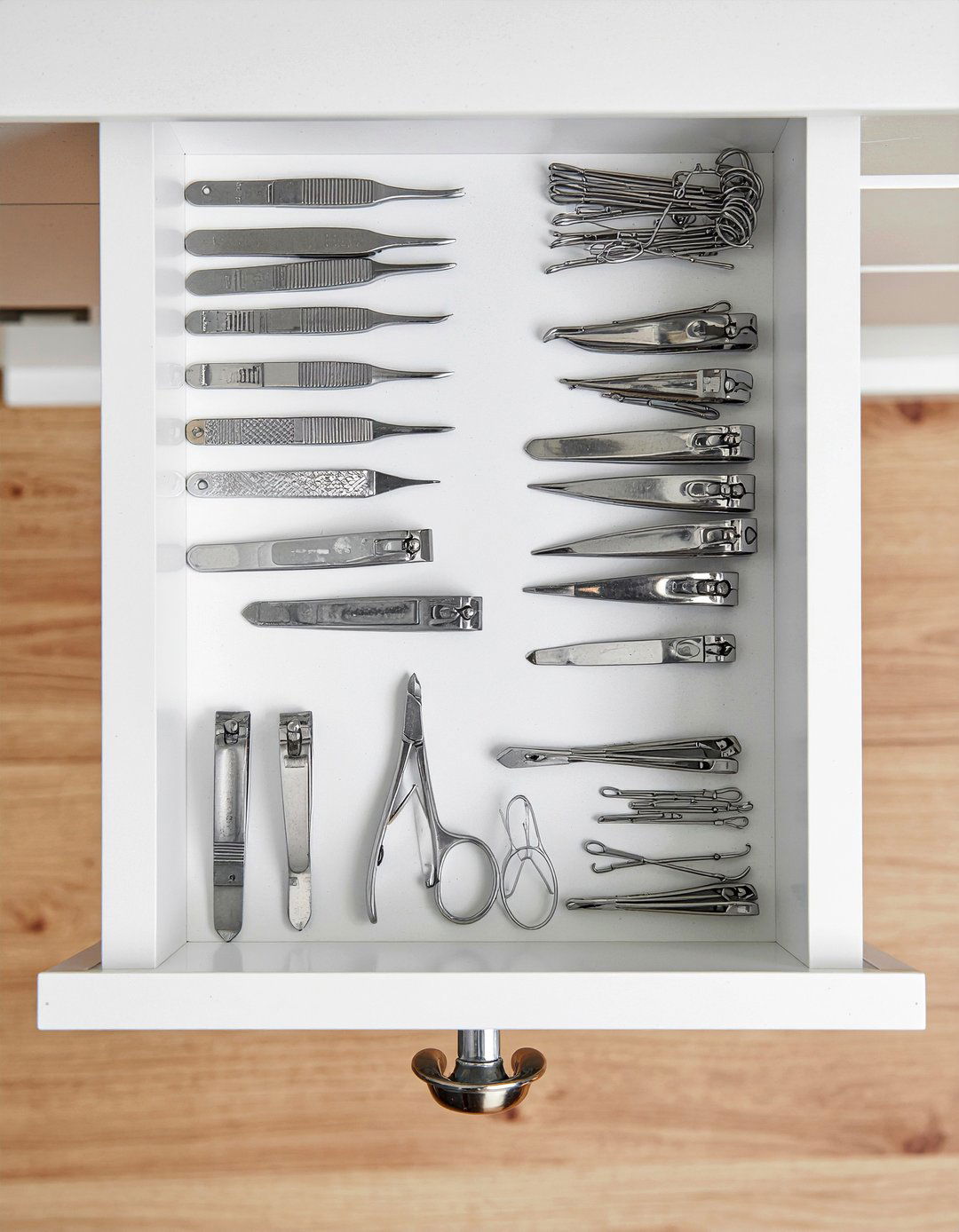 Magnetic Strip Storage - 30 bathroom drawer organizer ideas