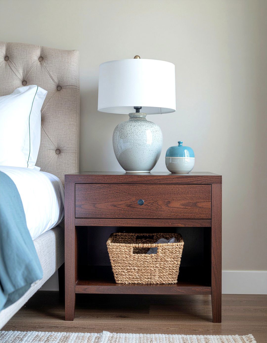 Mahogany Wood Bedside Table - 30 bedroom mahogany furniture ideas