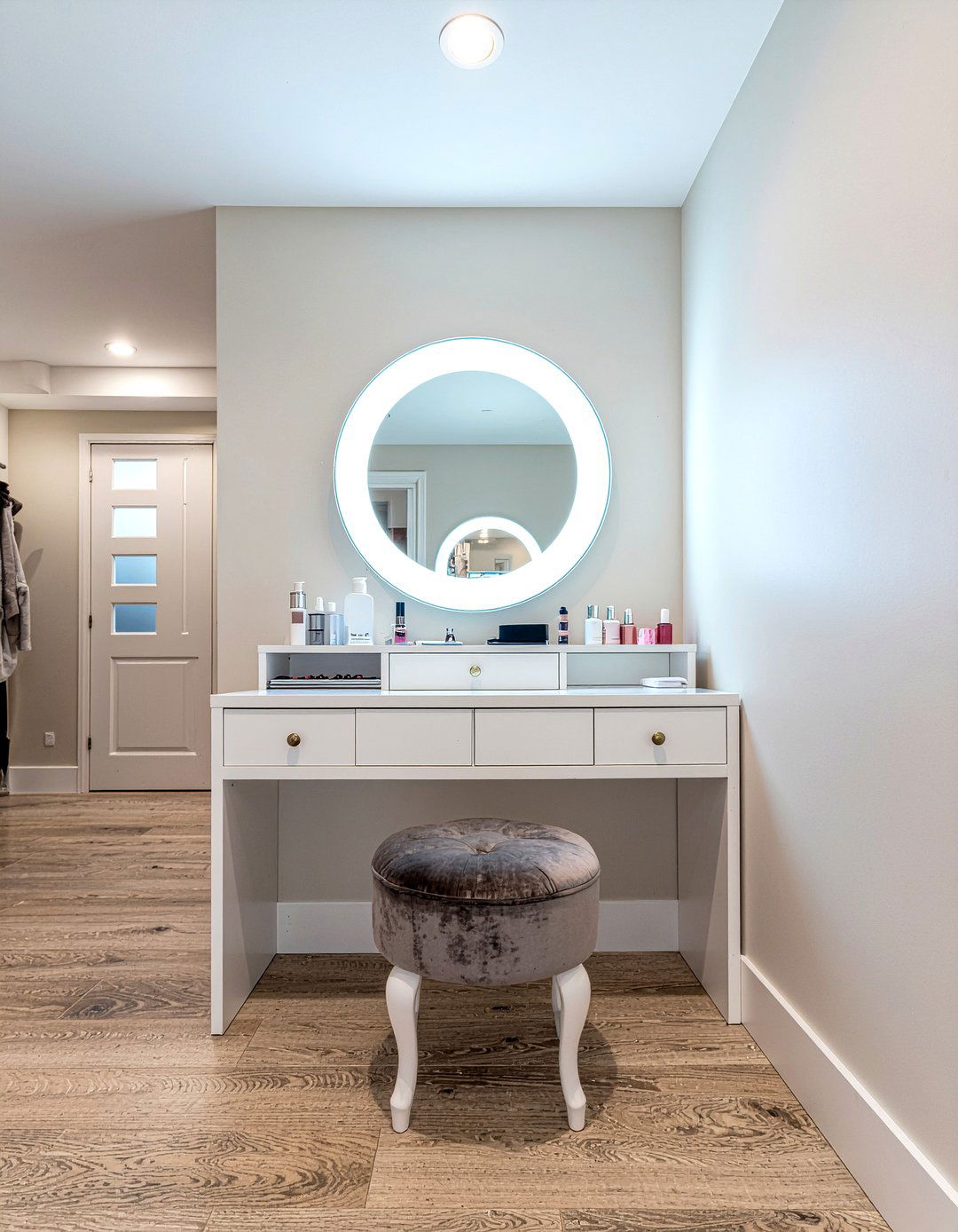 Makeup Vanity Bathroom Closet - 30 master bathroom with walk-in closet ideas