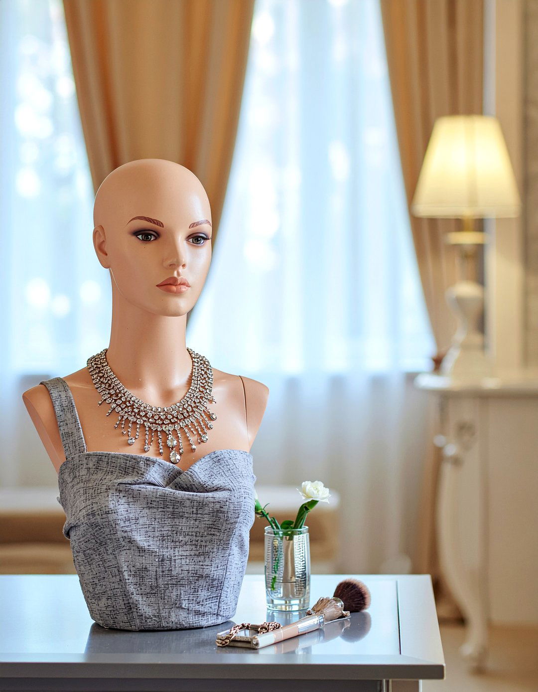 Mannequin Jewelry Bust - 30 bedroom jewelry storage ideas