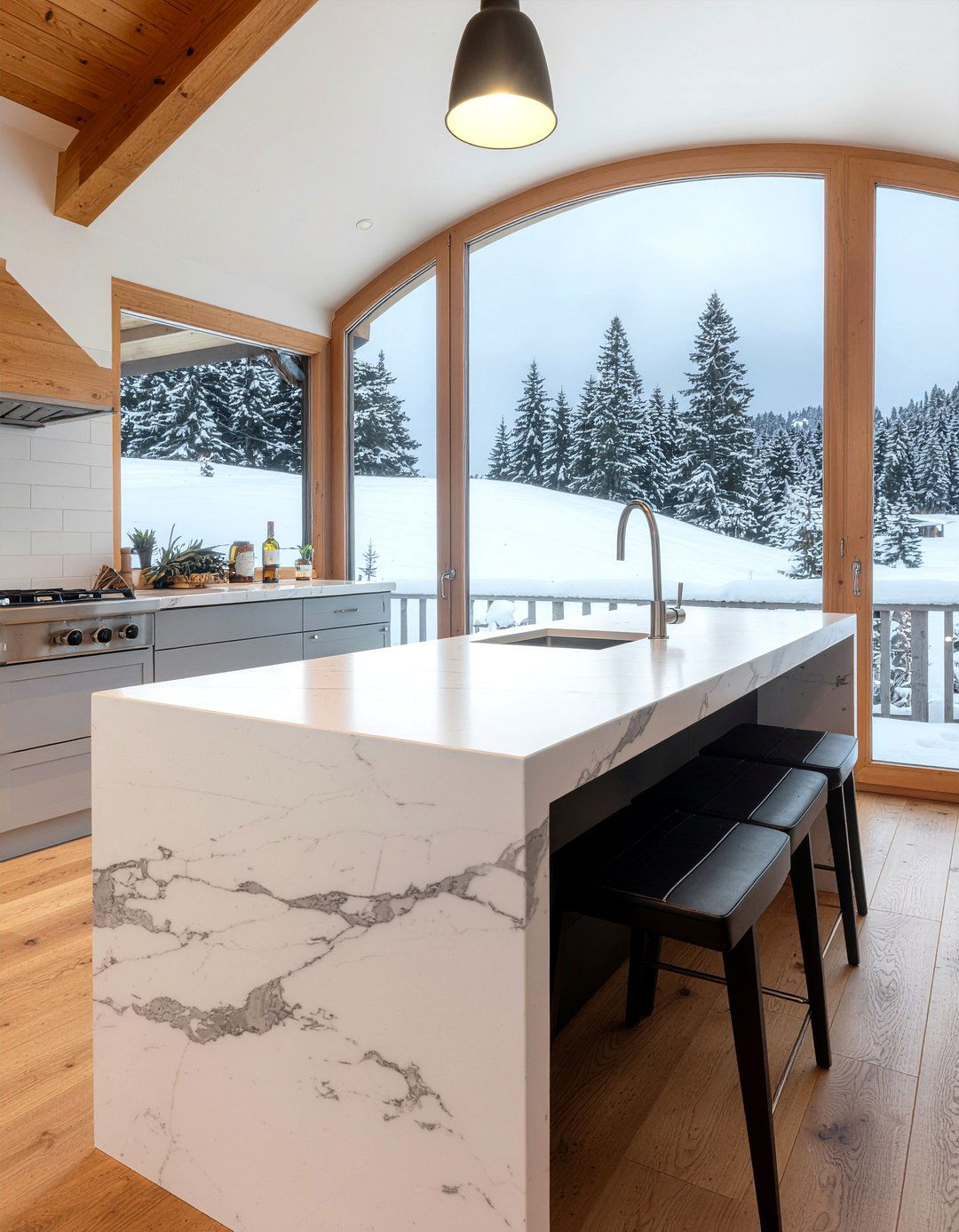 Marble Island Top - 30 chalet kitchen ideas