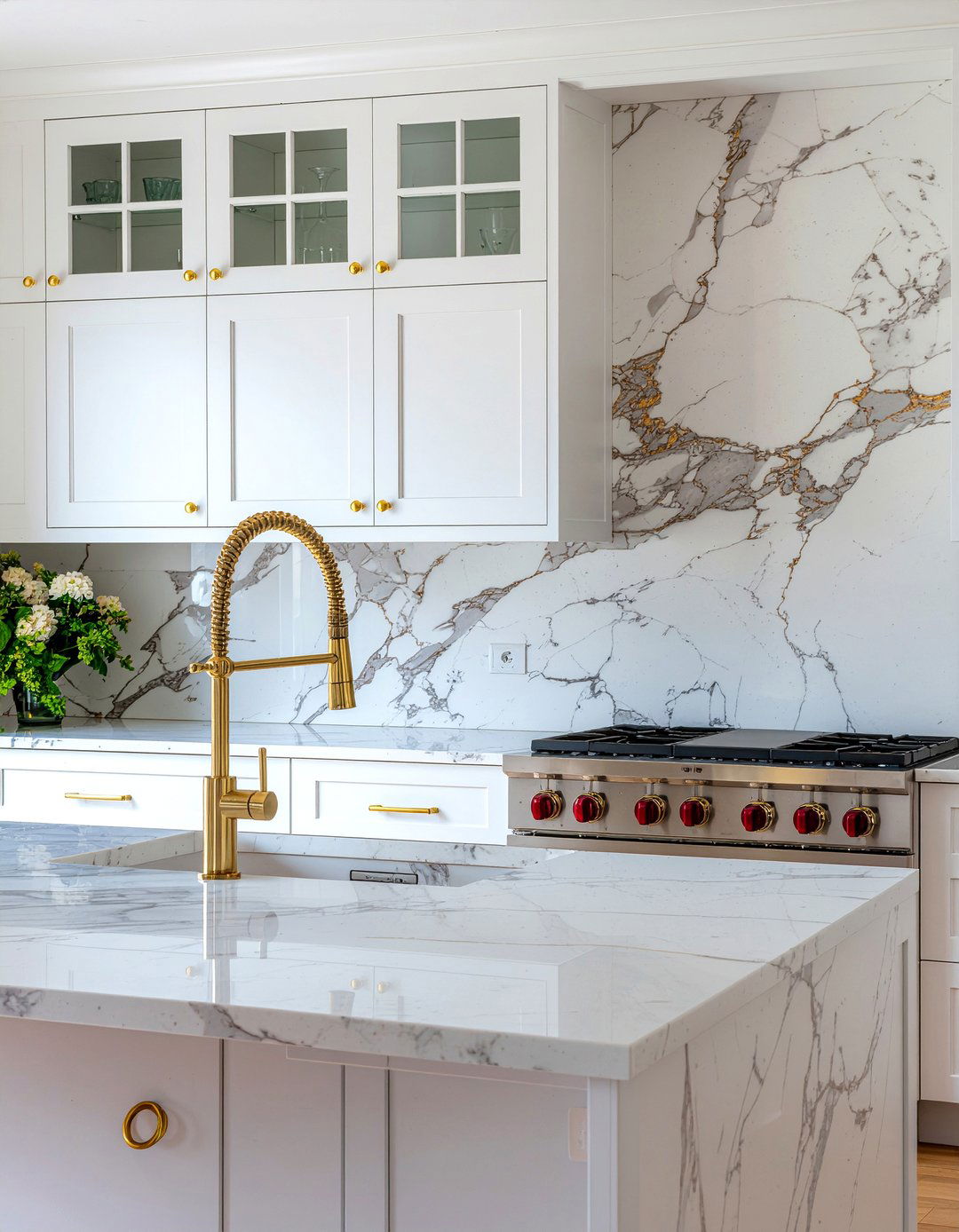 Marble Slab Backsplash - 30 kitchen backsplash ideas