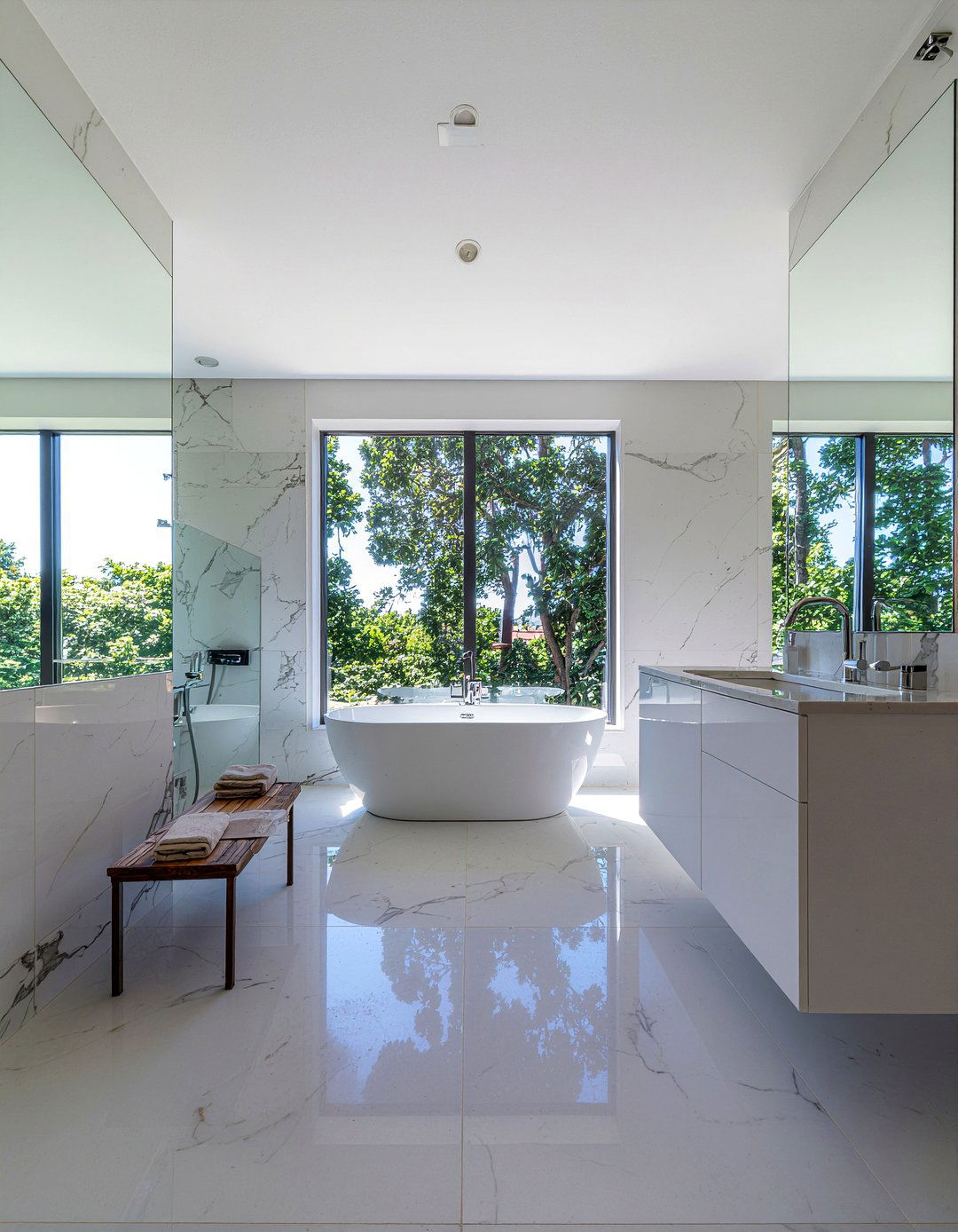 Marble Tile Bathroom - 30 glam bathroom ideas